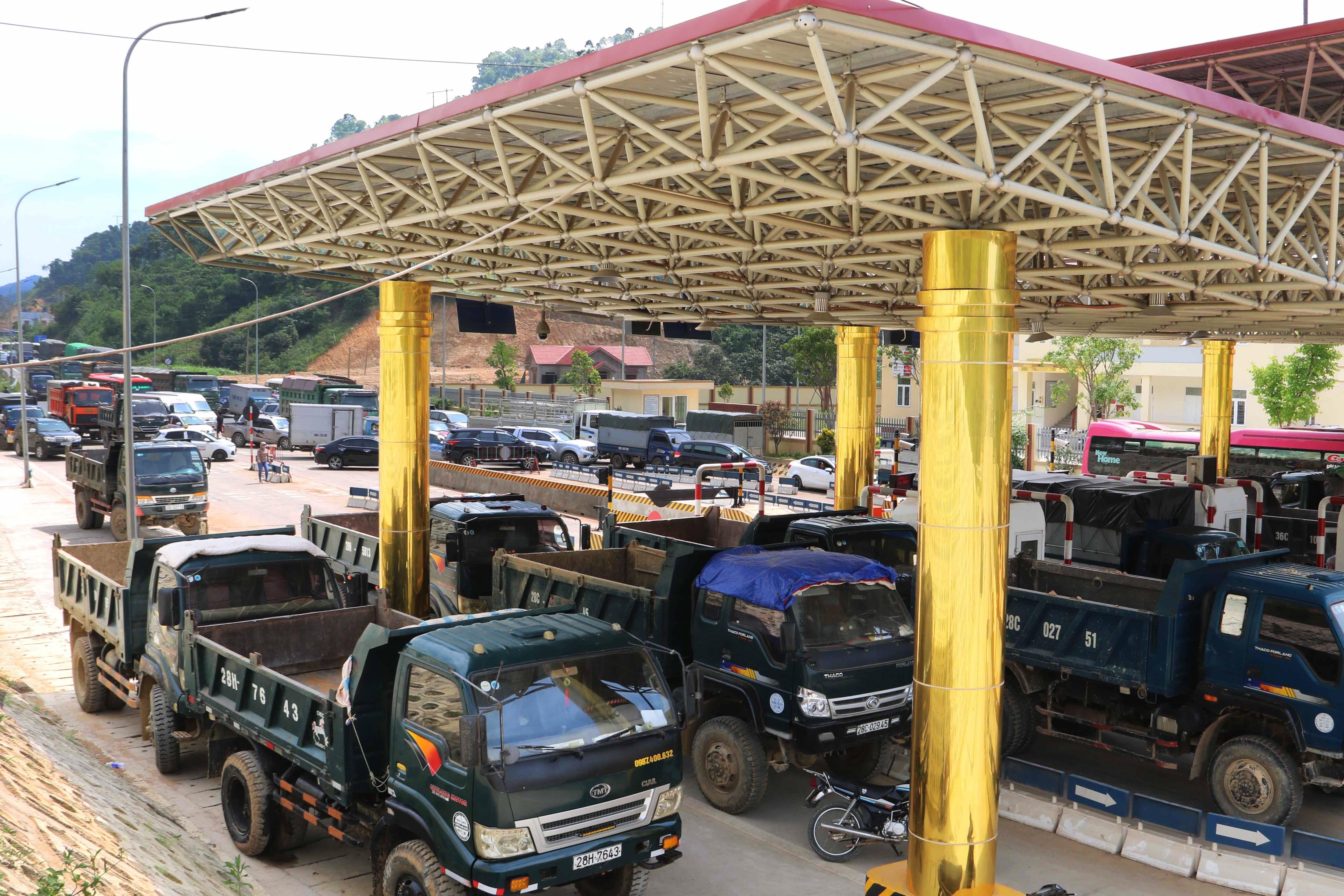 nguoi dan phan doi BOT Hoa Lac Hoa Binh anh 2