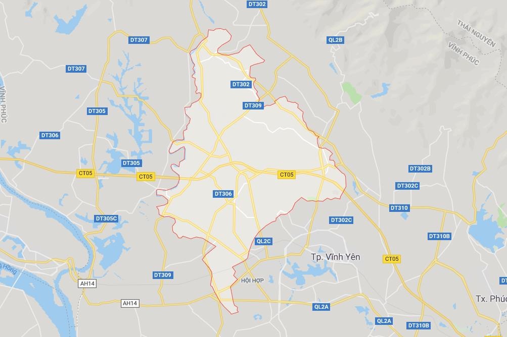 Xe khach dam xe tai anh 2