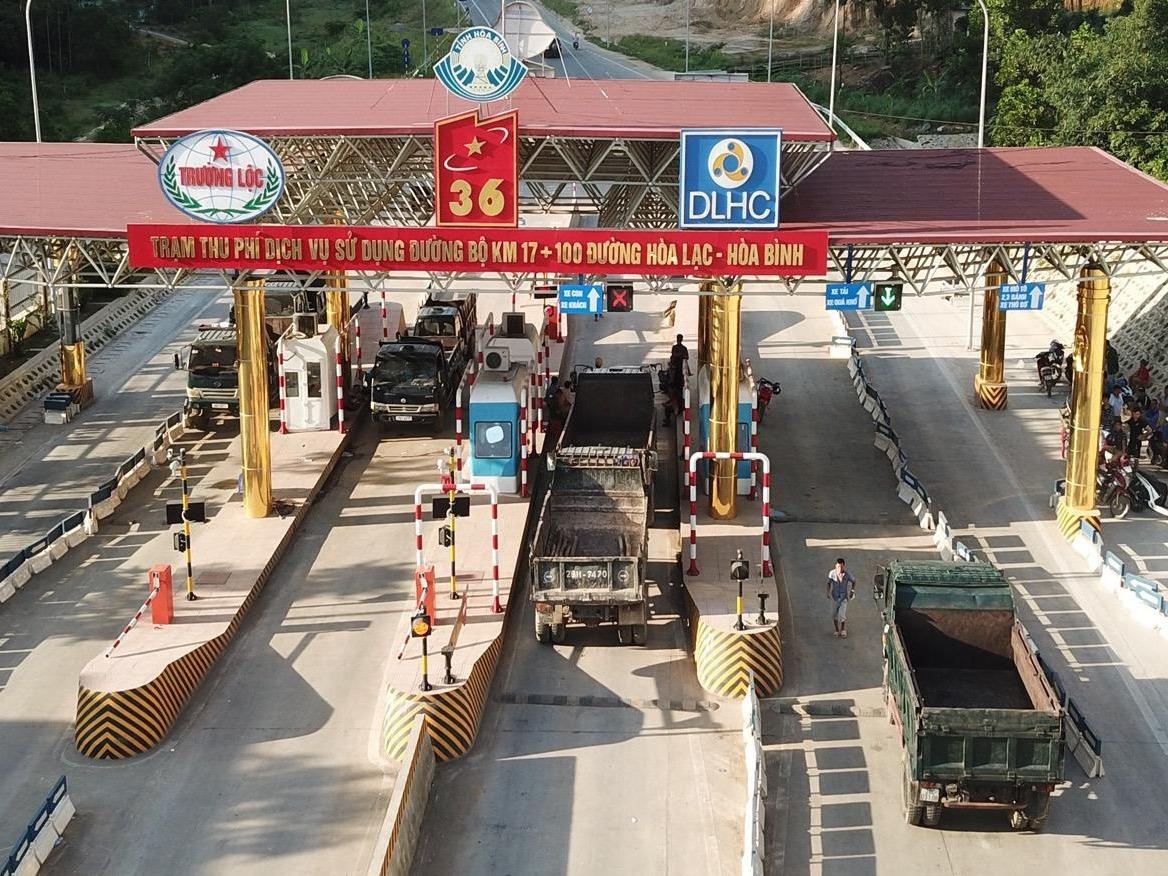 Vi sao tram thu phi BOT Hoa Lac - Hoa Binh bi nguoi dan phan doi? hinh anh