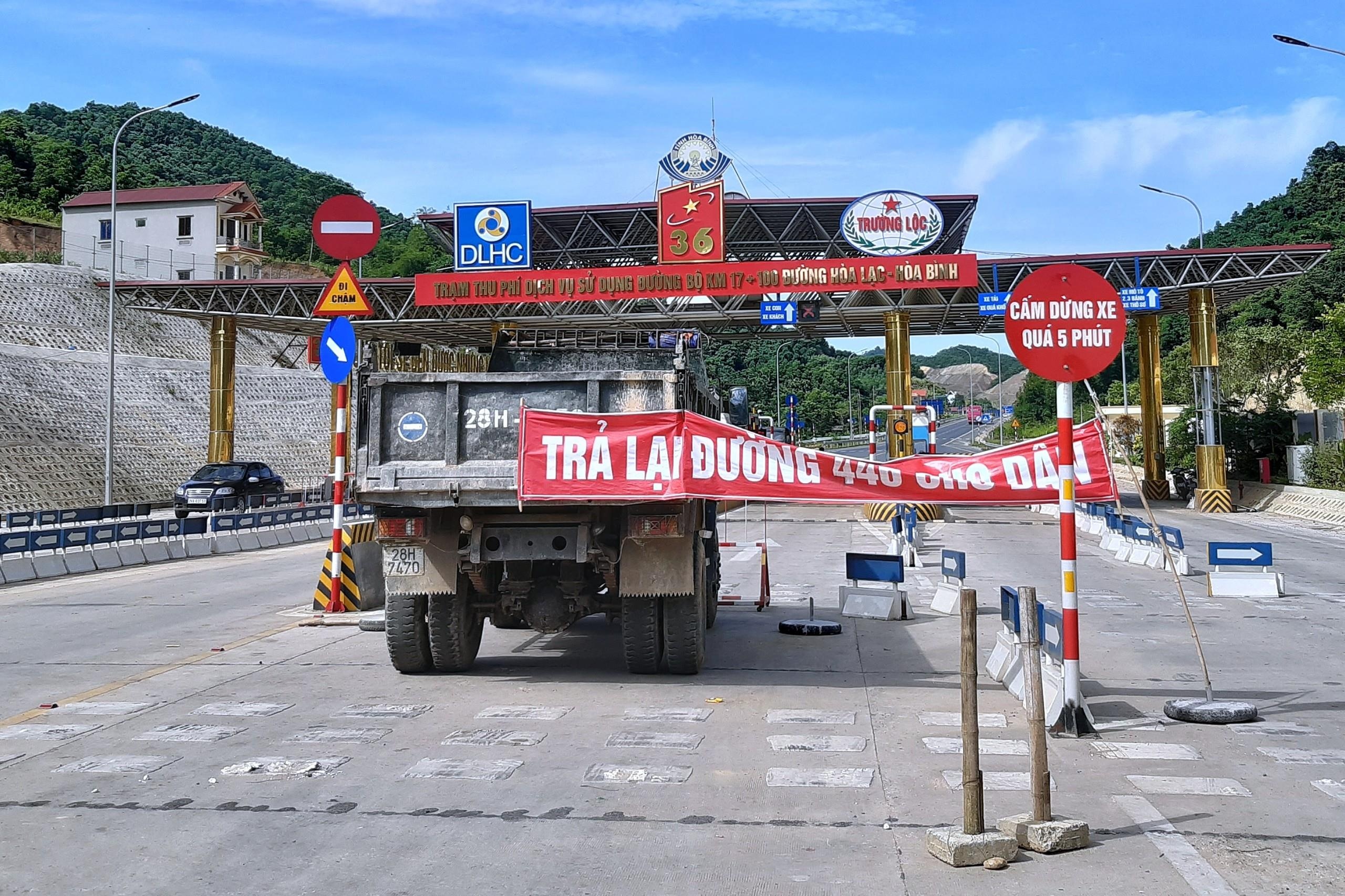 BOT Hoa Lac - Hoa Binh nua thang te liet, nha dau tu bat luc hinh anh