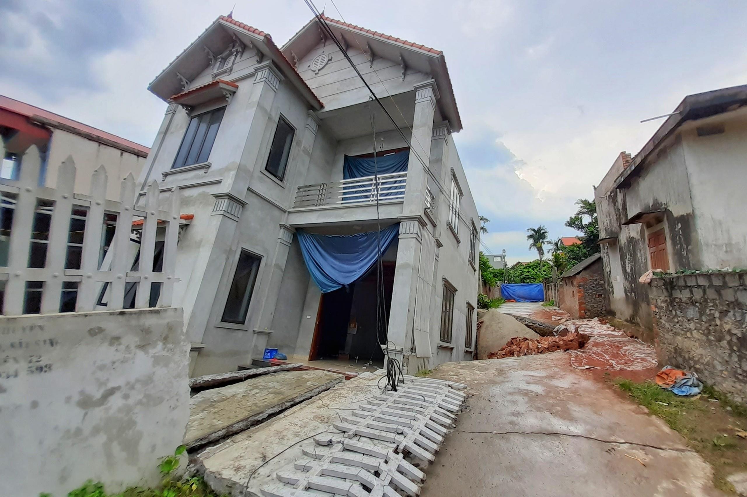 Sụt nhà Mỹ Đức ảnh 2 Sut nha My Duc anh 2