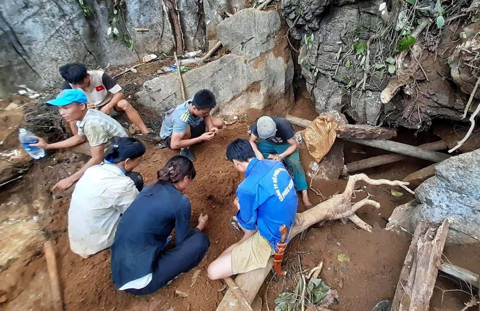 Cảnh núi rừng Yên Bái nham nhở ảnh 4 Canh nui rung Yen Bai nham nho anh 4