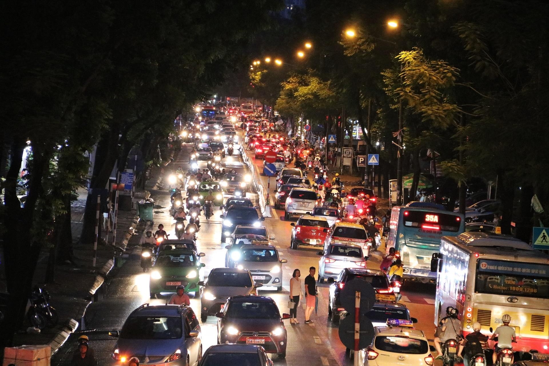 Tac duong Ha Noi anh 9