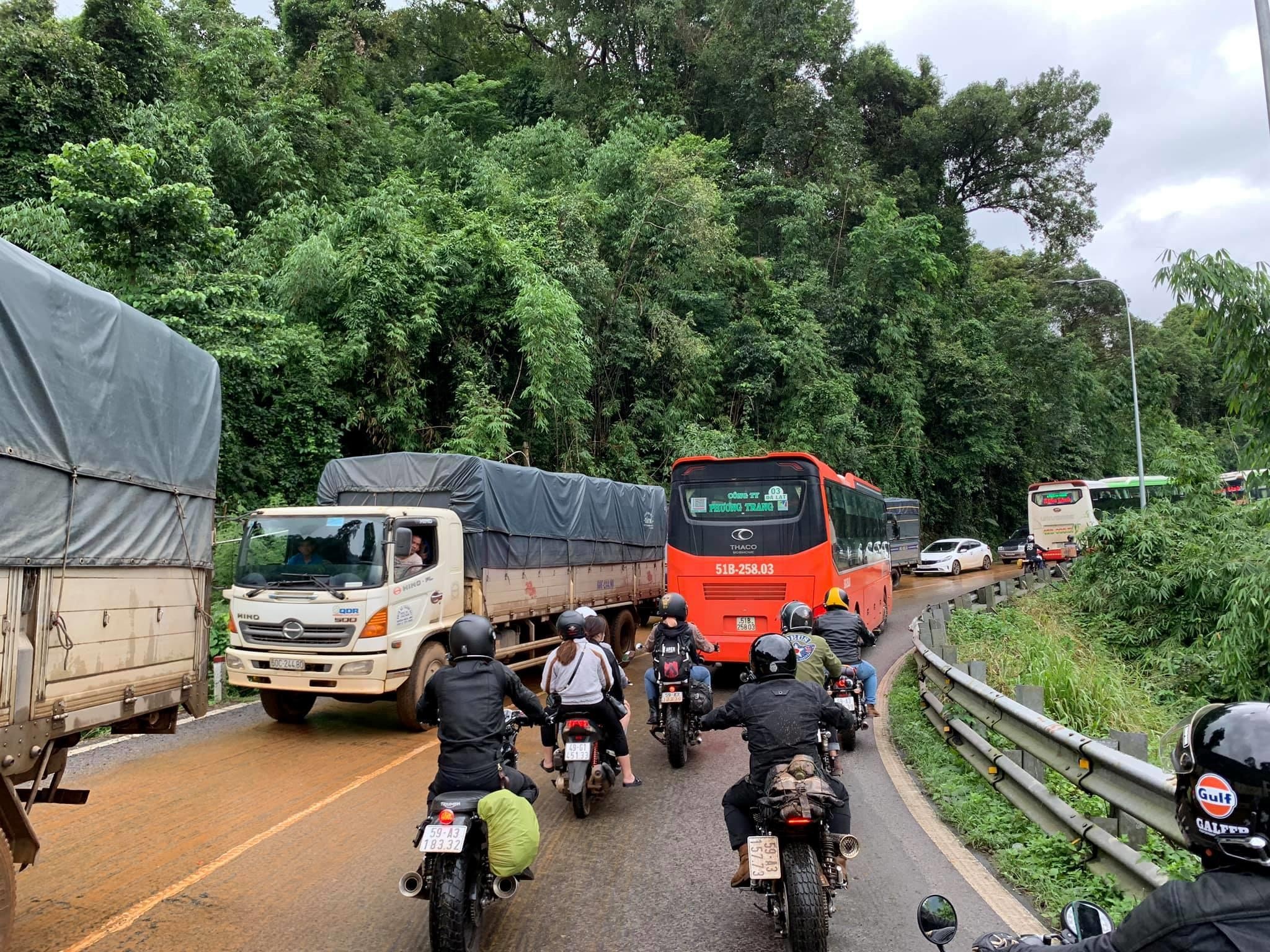 Sạt lở Đèo Bảo Lộc ảnh 3 Sat lo Deo Bao Loc anh 3