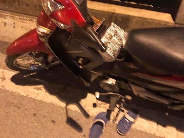 Nữ sinh nhảy cầu Vĩnh Tuy ảnh 2 Nu sinh nhay cau Vinh Tuy anh 2