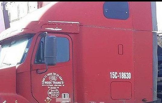 Tai xe xe container chet bat thuong trong cabin o cua khau Cao Bang hinh anh