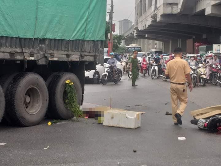 Tai nan ho tung mau anh 1