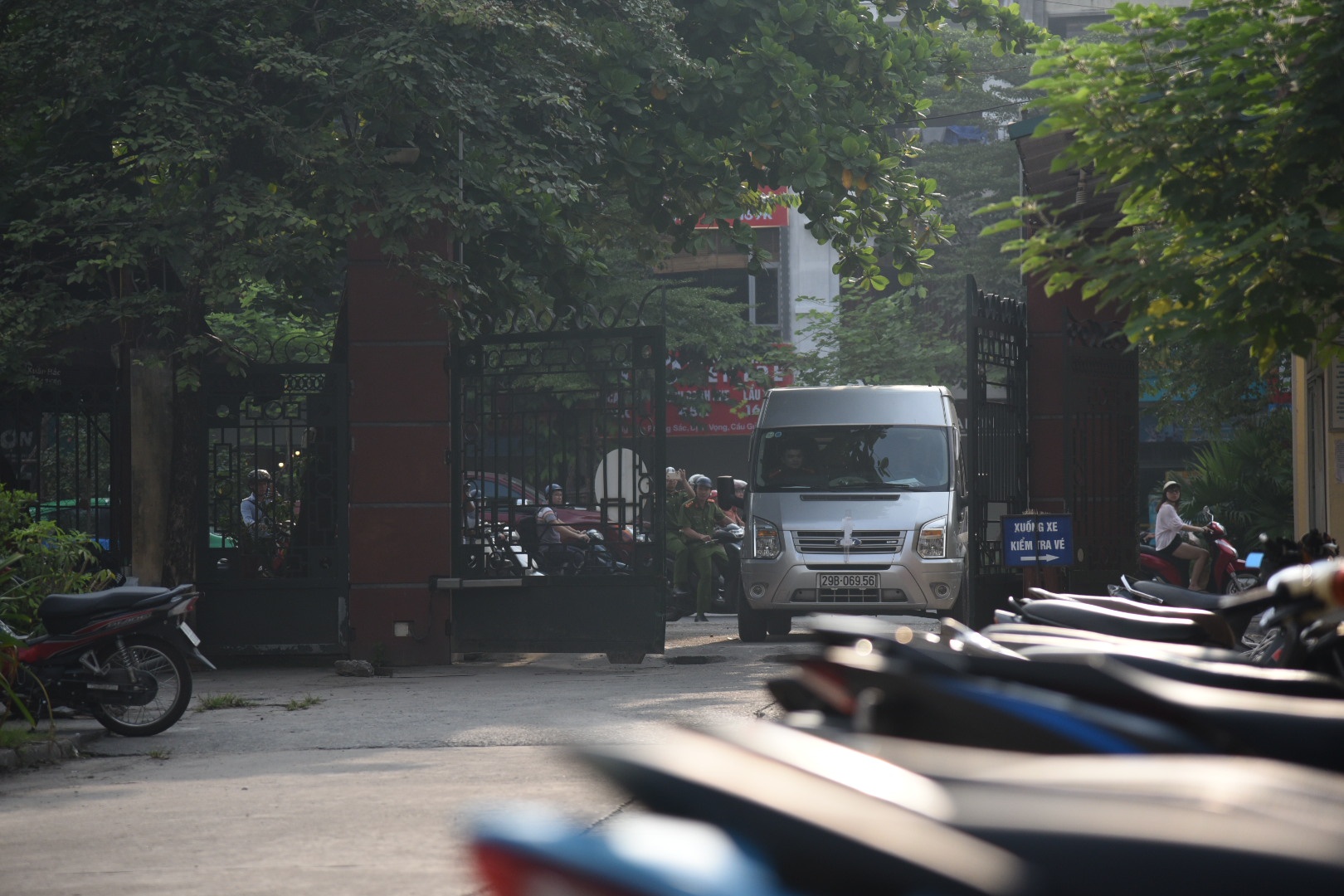 Thực nghiệm điều tra nam sinh Gateway ảnh 5 Thuc nghiem dieu tra nam sinh Gateway anh 5