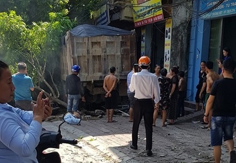 Xe tải mất lái Bắc Ninh ảnh 1 Xe tai mat lai Bac Ninh anh 1