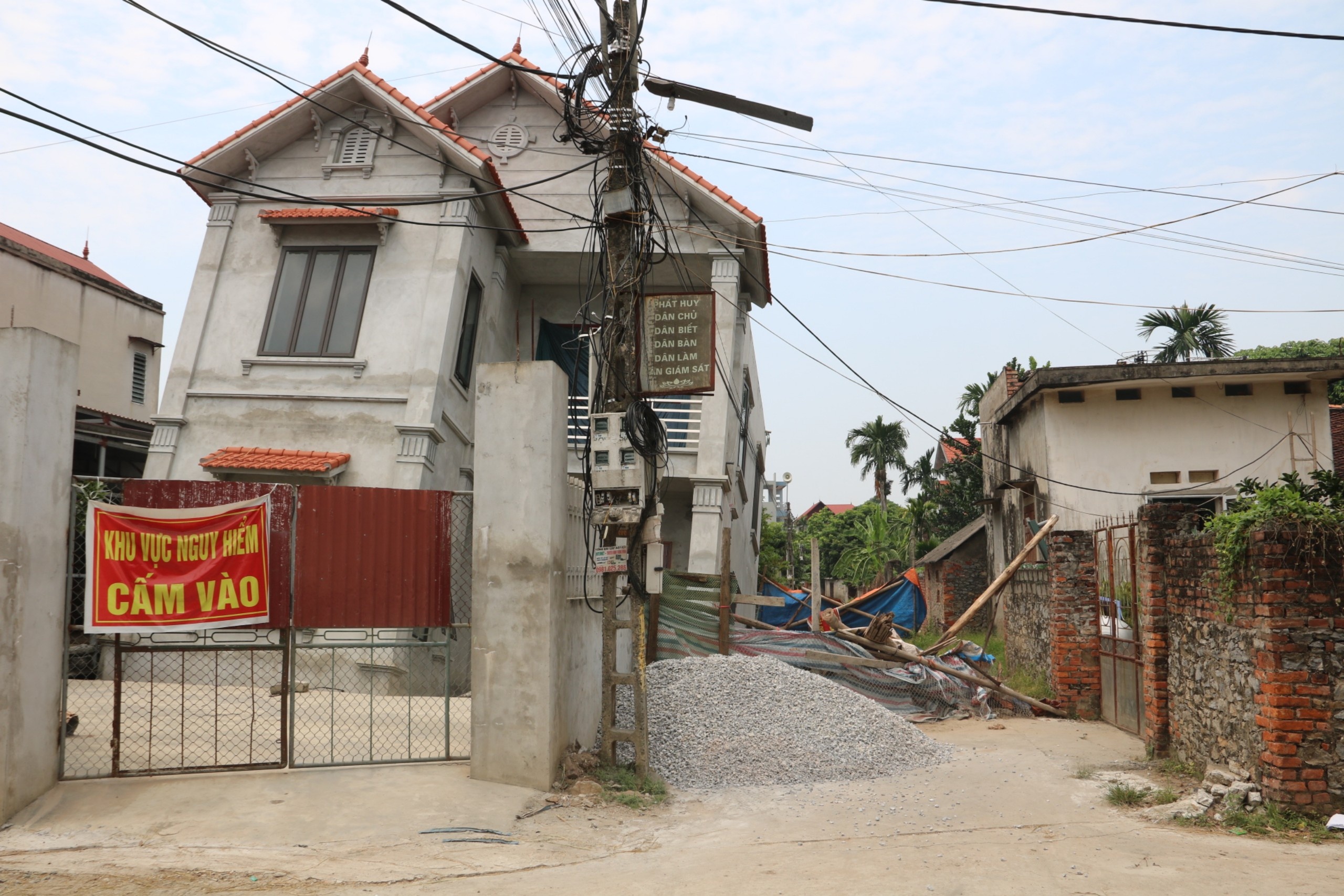 Ho tu than sut nha My Duc anh 2