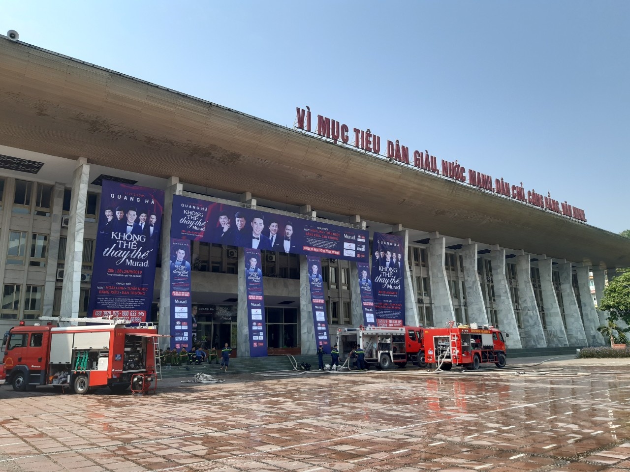 Chay cung Van hoa huu nghi Viet Xo anh 3