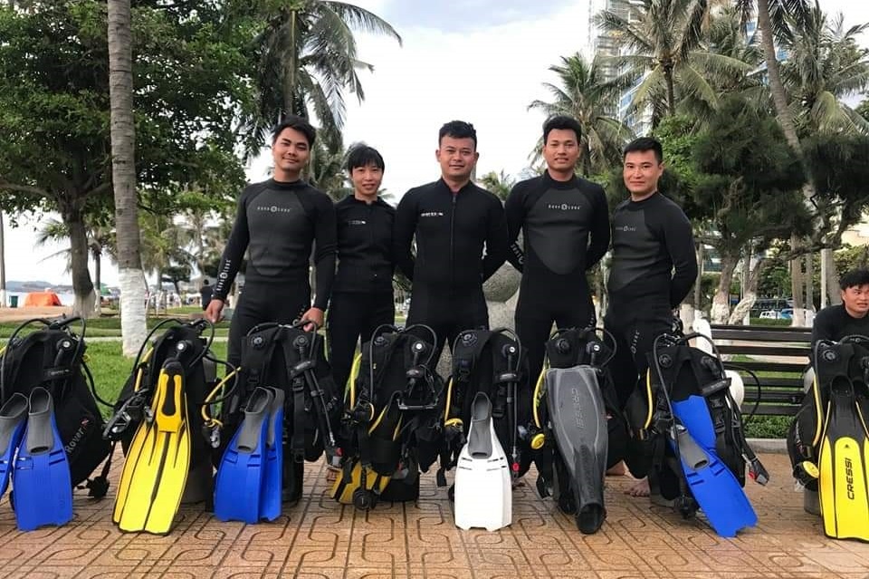 Nữ chiến sĩ dùng cả tuổi thanh xuân để cứu người ảnh 4 Nu chien si dung ca tuoi thanh xuan de cuu nguoi anh 4