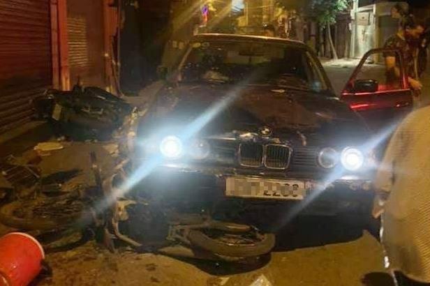 Xe hop BMW tong lien hoan lam 5 nguoi bi thuong hinh anh