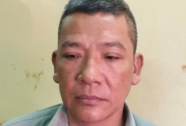 Nguoi dan ong sat hai vo cu bi khoi to hinh anh