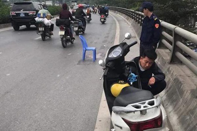 Danh tinh tai xe lai xe ban tai tong chet be trai 5 tuoi hinh anh