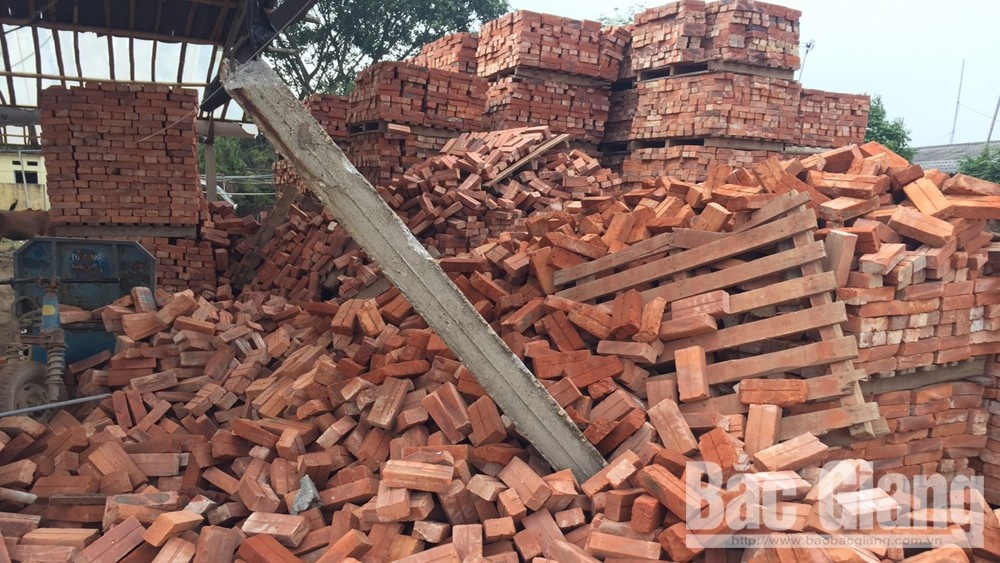 Do gach 3 nguoi chet Bac Giang anh 1