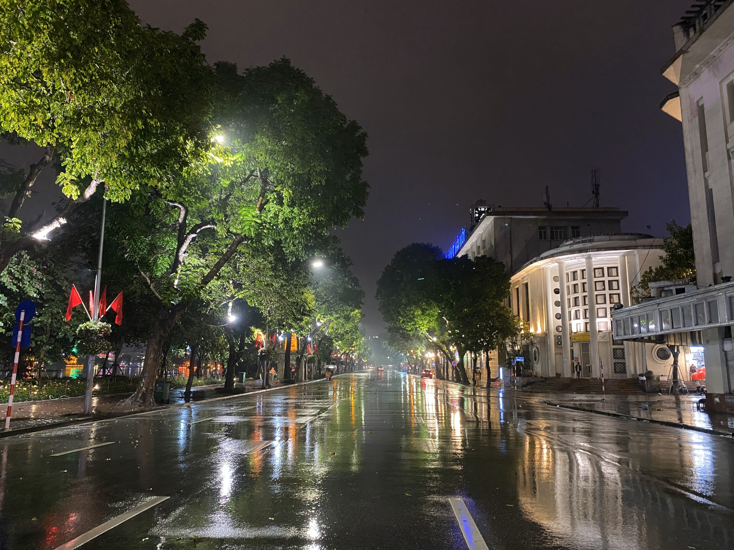 Hà Nội đêm giao thừa ảnh 12 Ha Noi dem giao thua anh 12