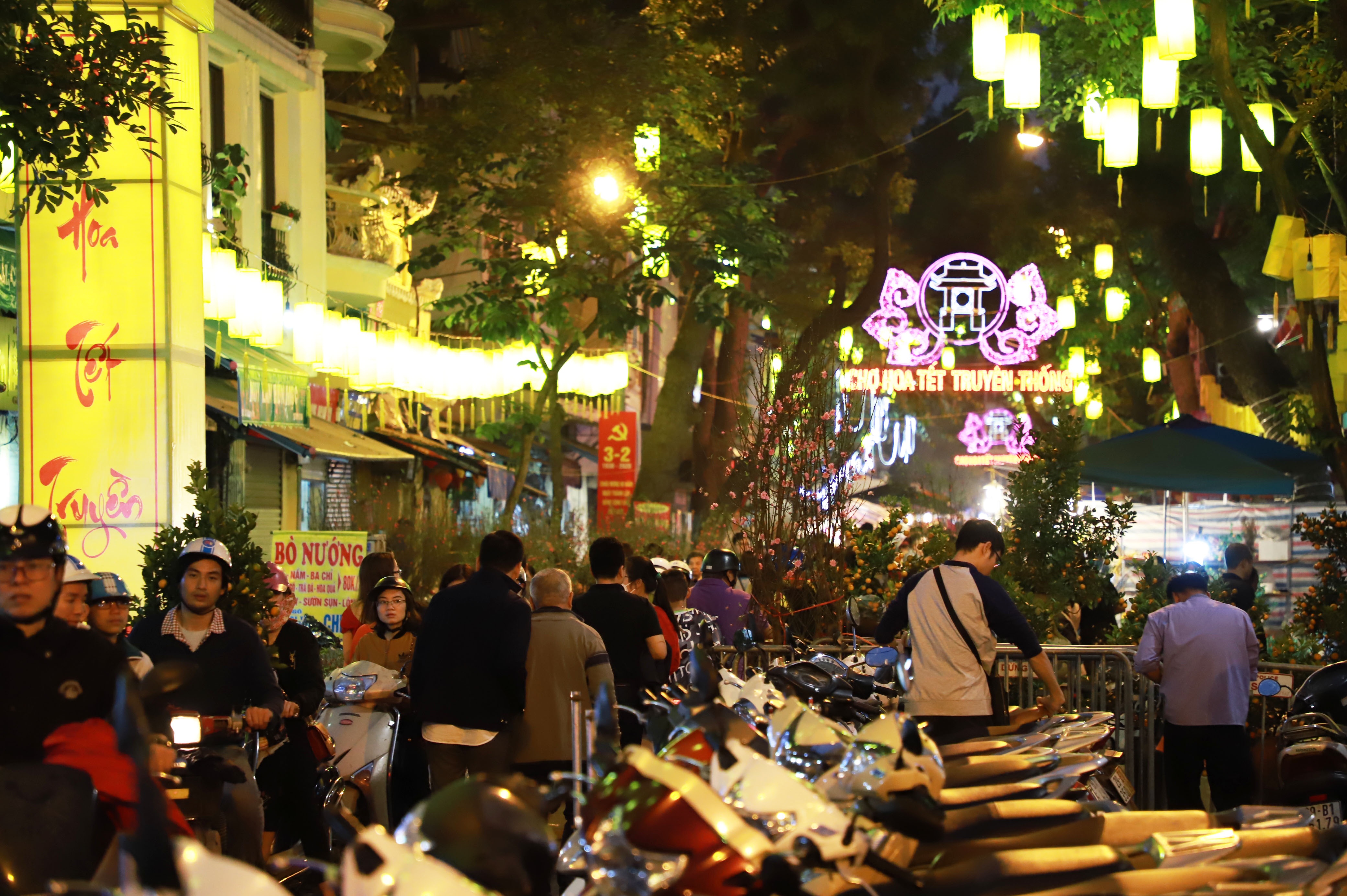 Ha Noi sang 30 Tet anh 11