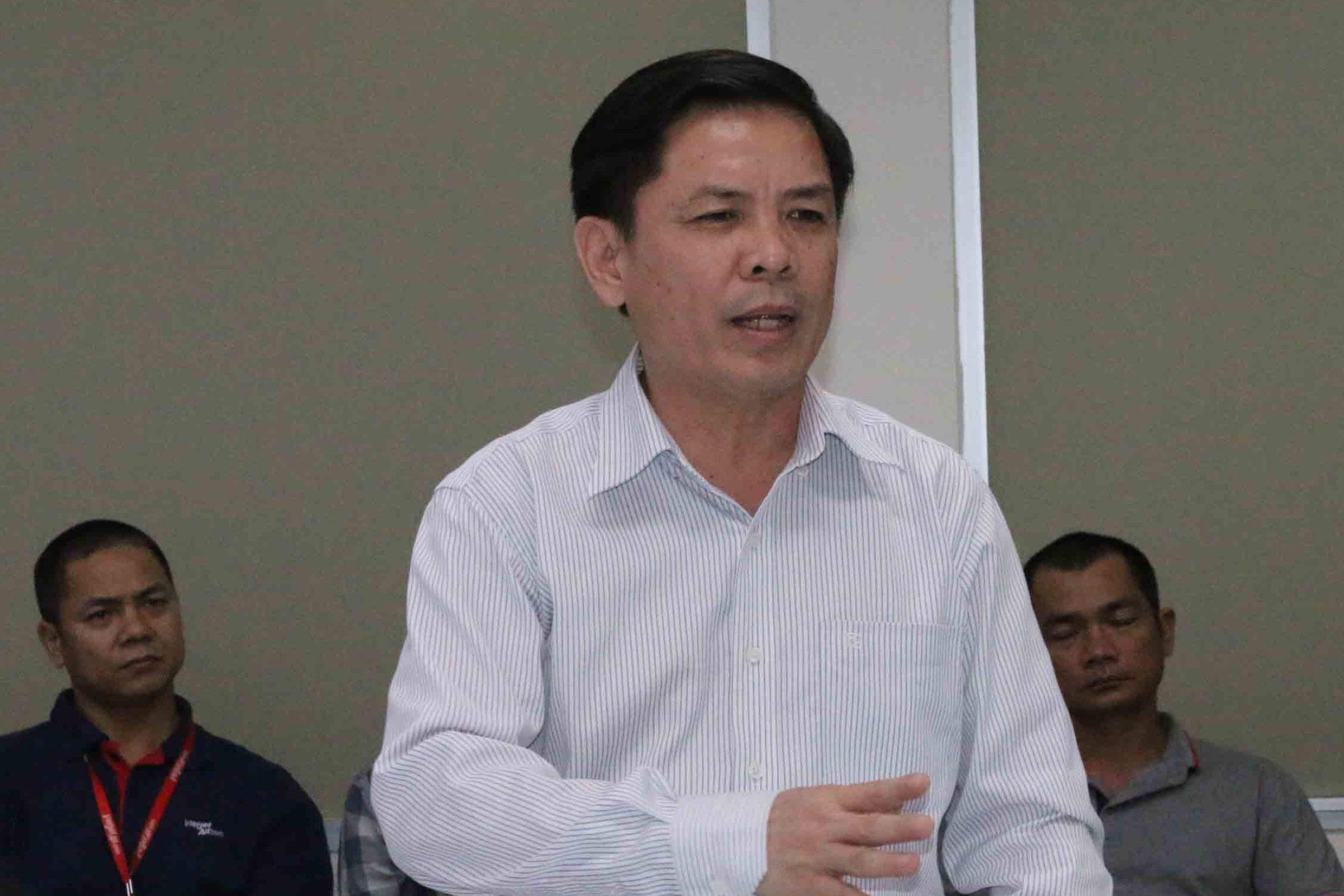 Bo truong GTVT: 'Lap khu lam thu tuc rieng cho khach tu Trung Quoc' hinh anh