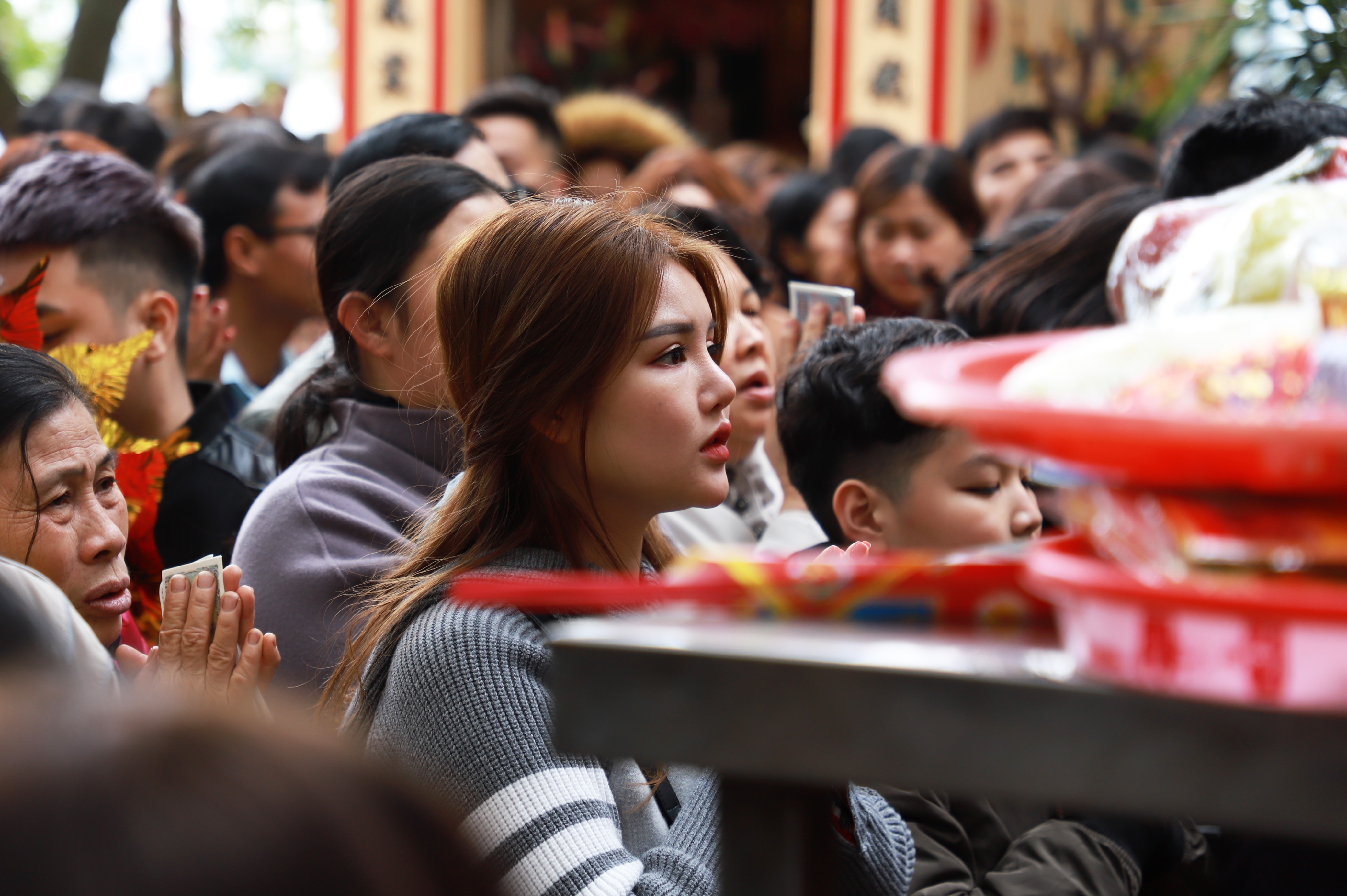 Hang nghin nguoi di le phu Tay Ho anh 4
