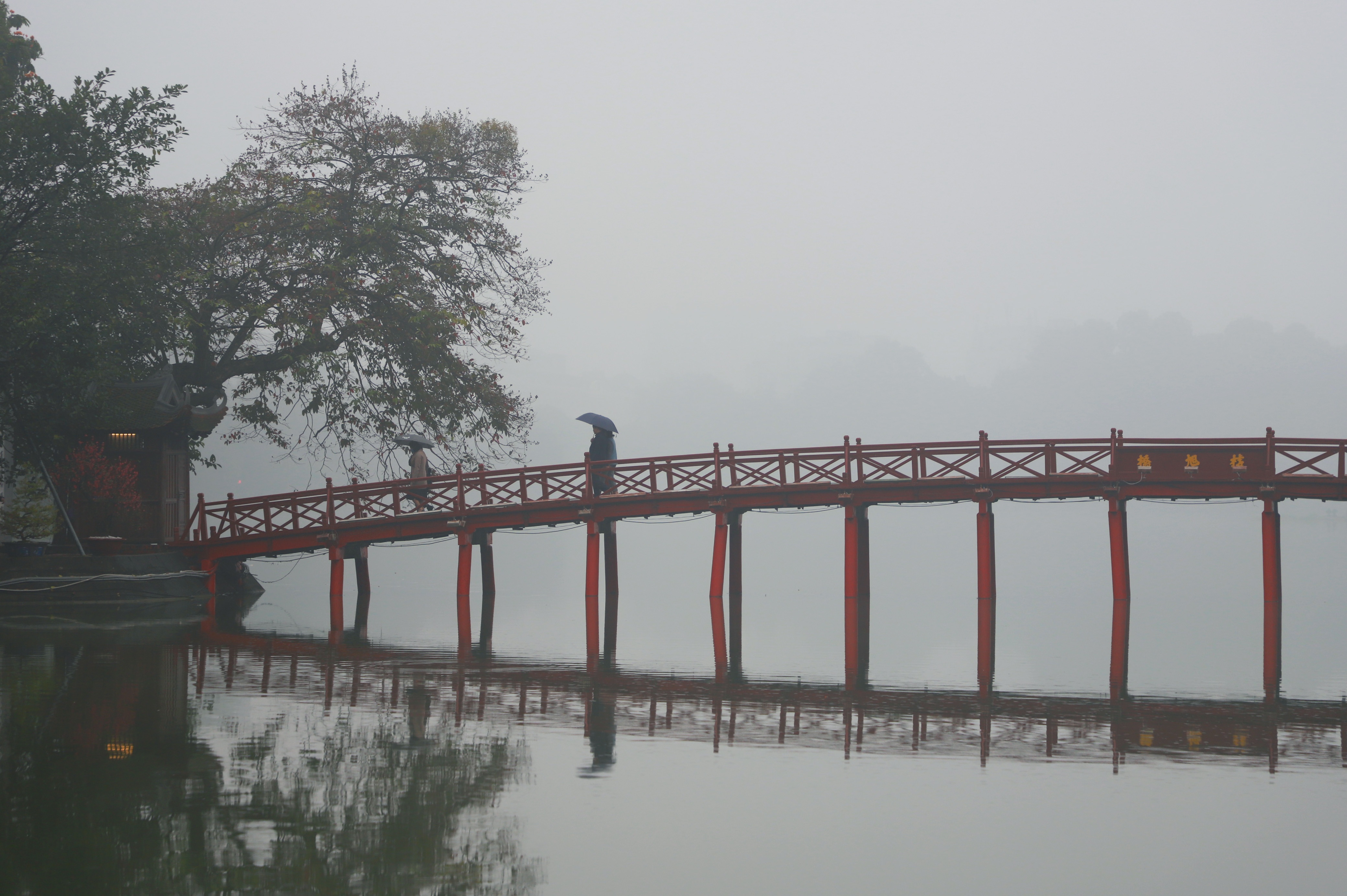 Troi Ha Noi mu mit tu sang den trua hinh anh