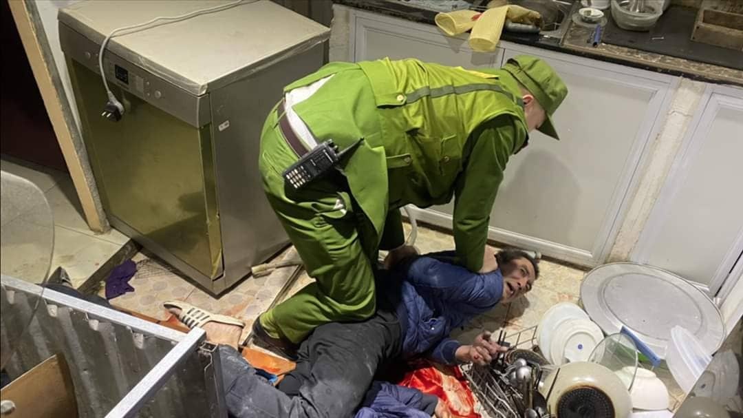 Nghe si Vu Manh Dung bi sat hai anh 1