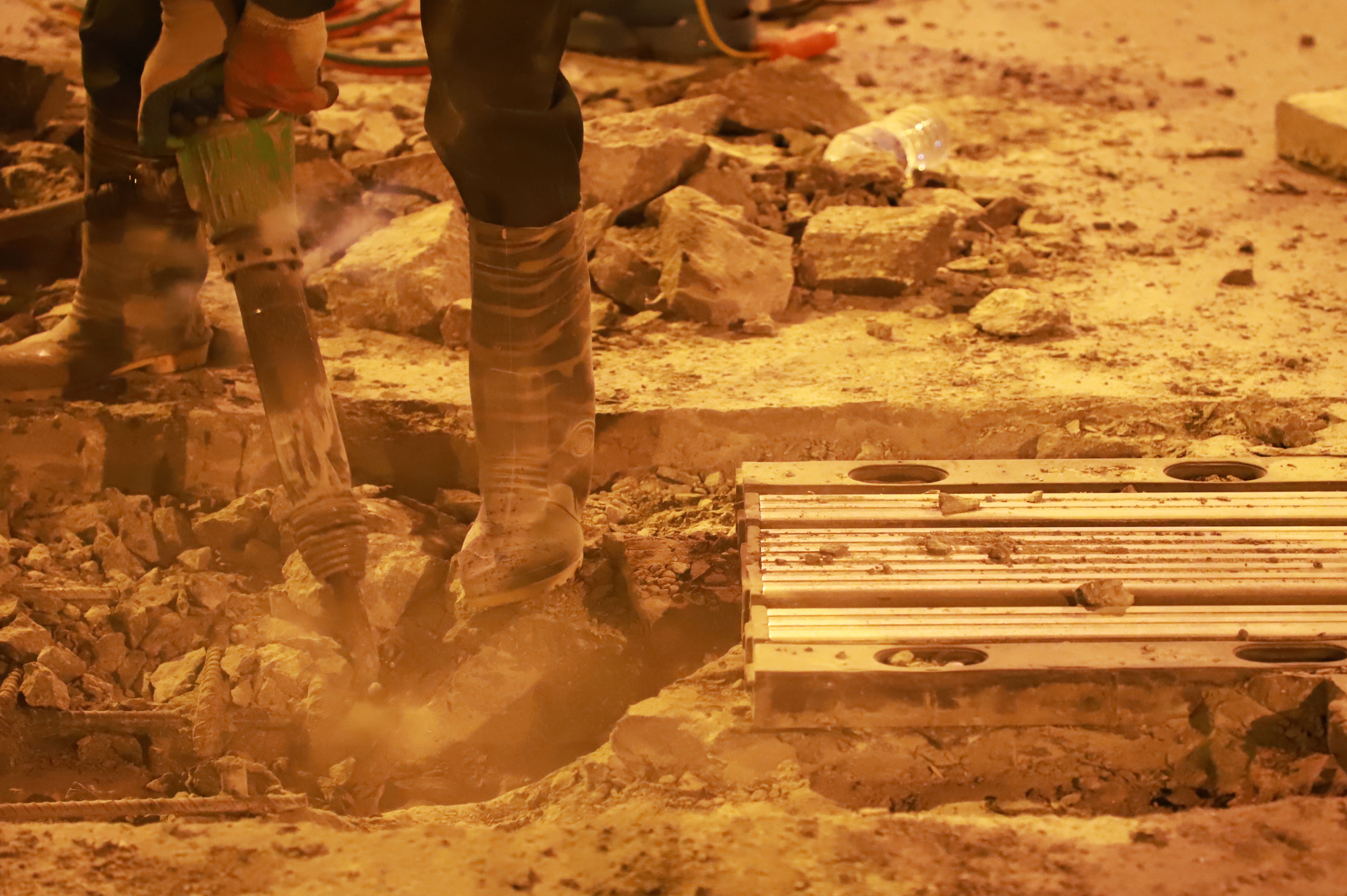 Sửa chữa cầu Vĩnh Tuy ảnh 5 Sua chua cau Vinh Tuy anh 5