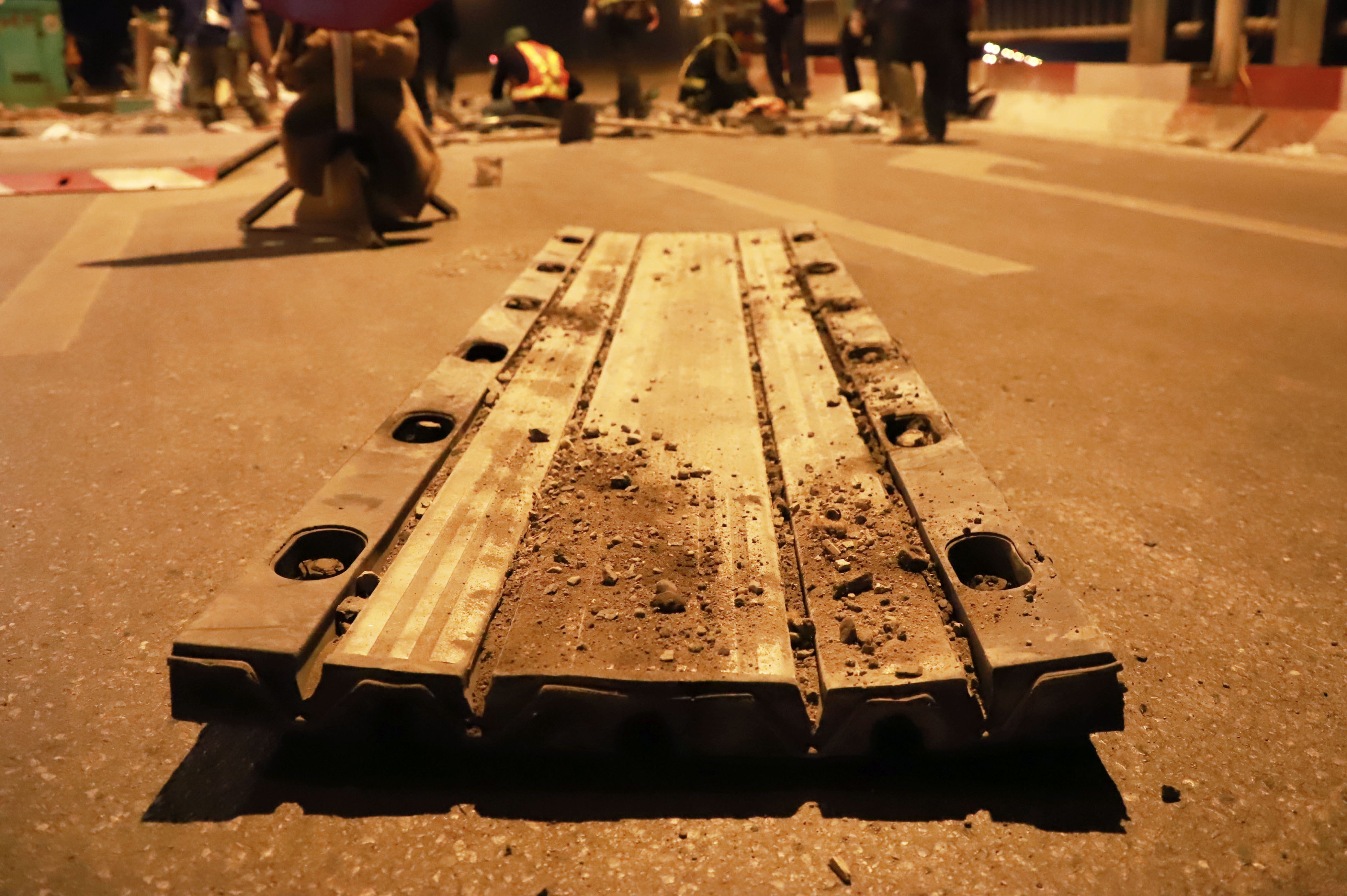 Sua chua cau Vinh Tuy anh 8