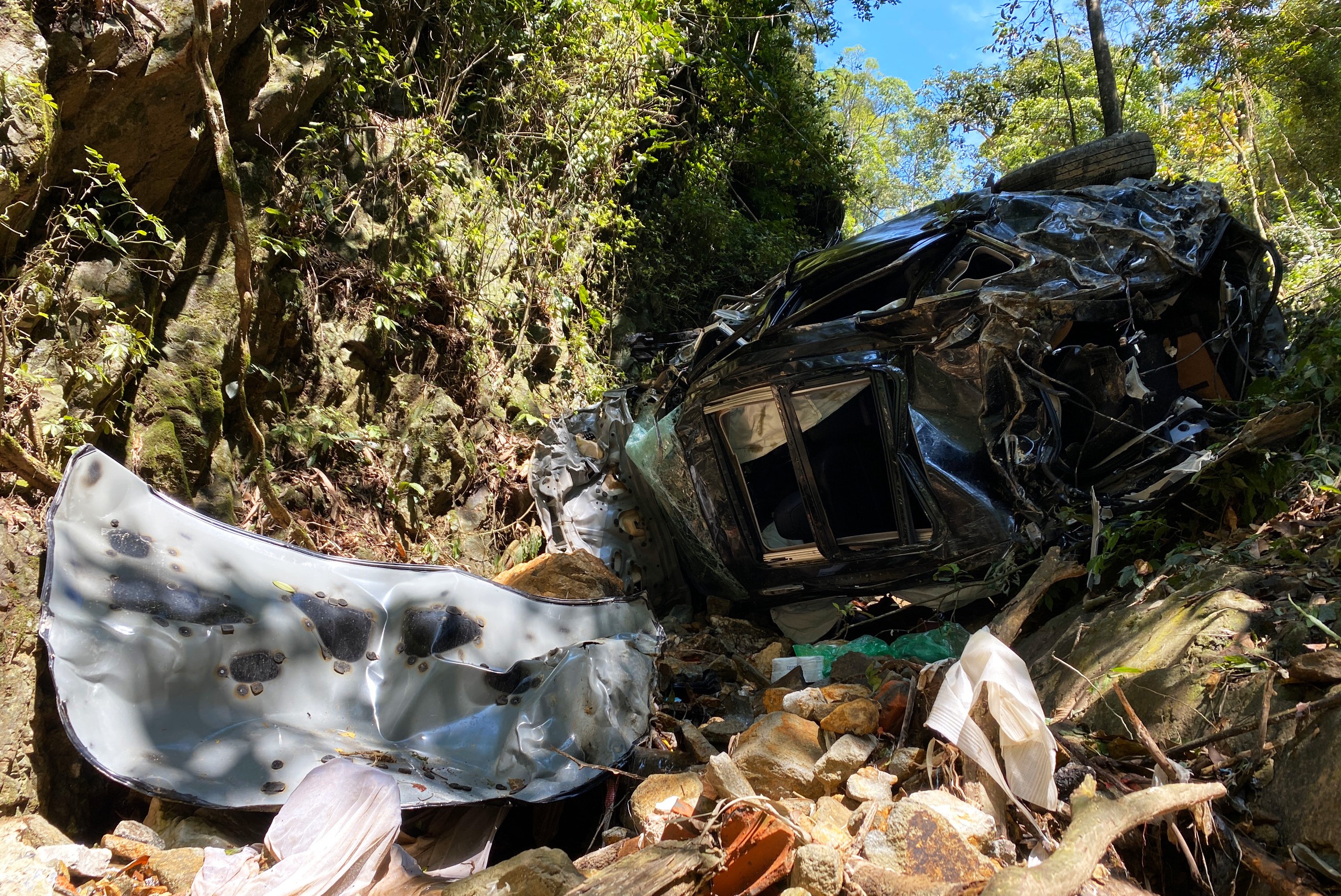 Lao xuong vuc tam dao anh 11