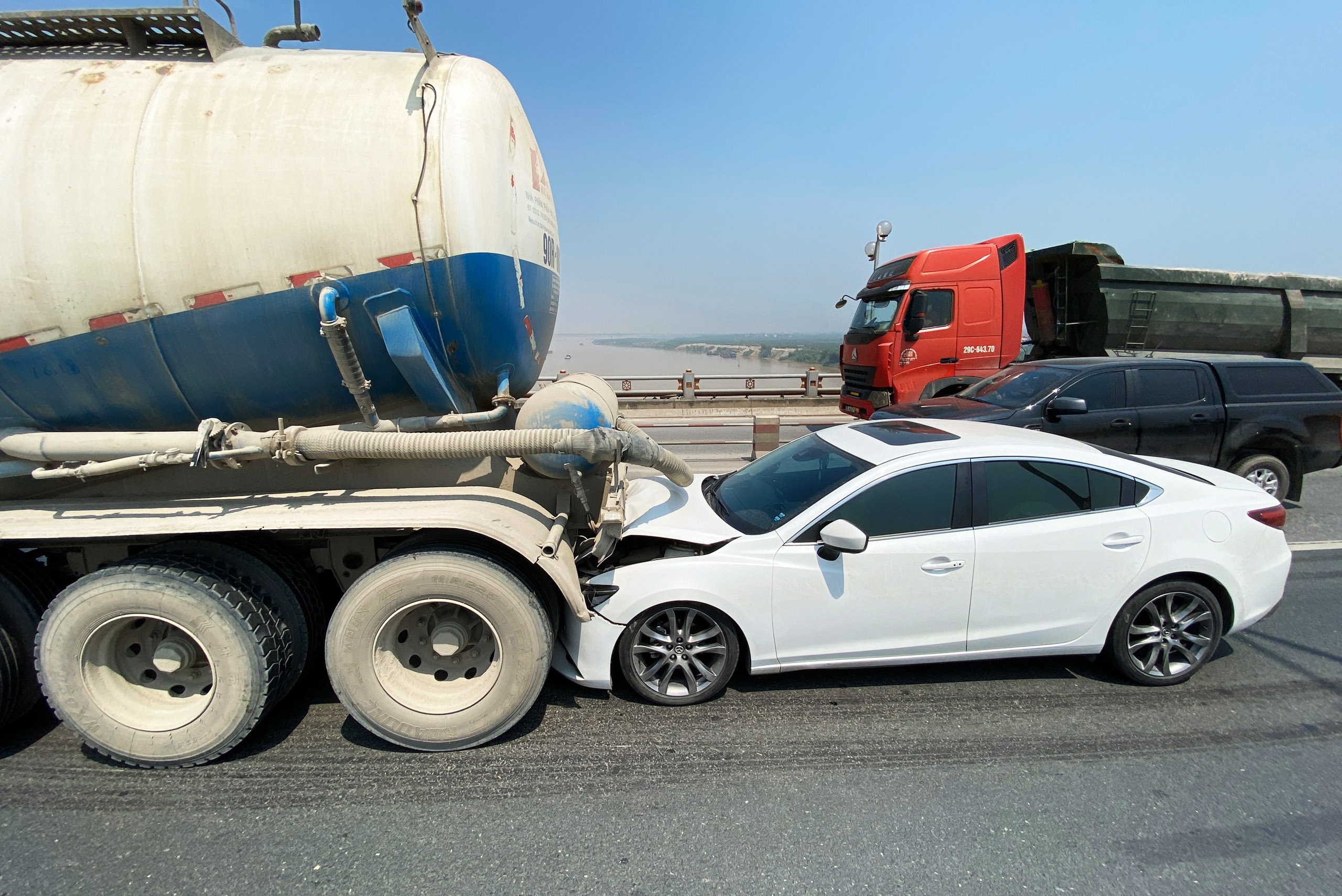 Tac cau Thanh Tri anh 2