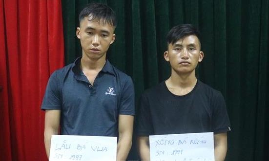 Phat hien 14 banh heroin khi kiem tra xe khach hinh anh