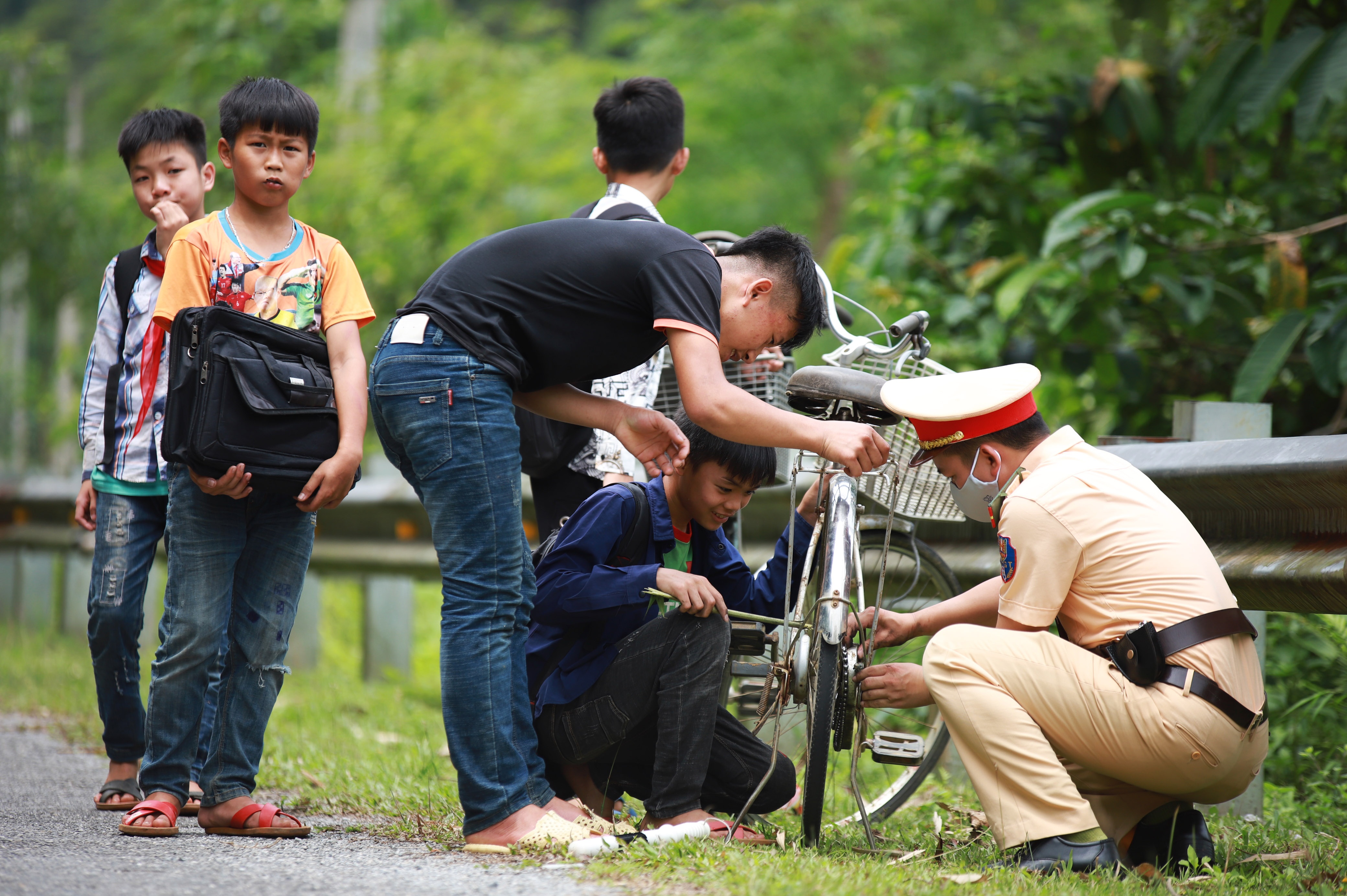 Tong kiem soat phuong tien Tuyen Quang anh 8