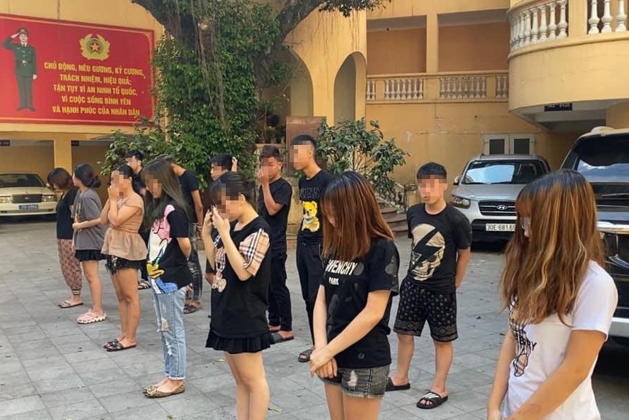 Trieu tap 14 'quai xe' lien quan vu tong nguoi di duong hinh anh
