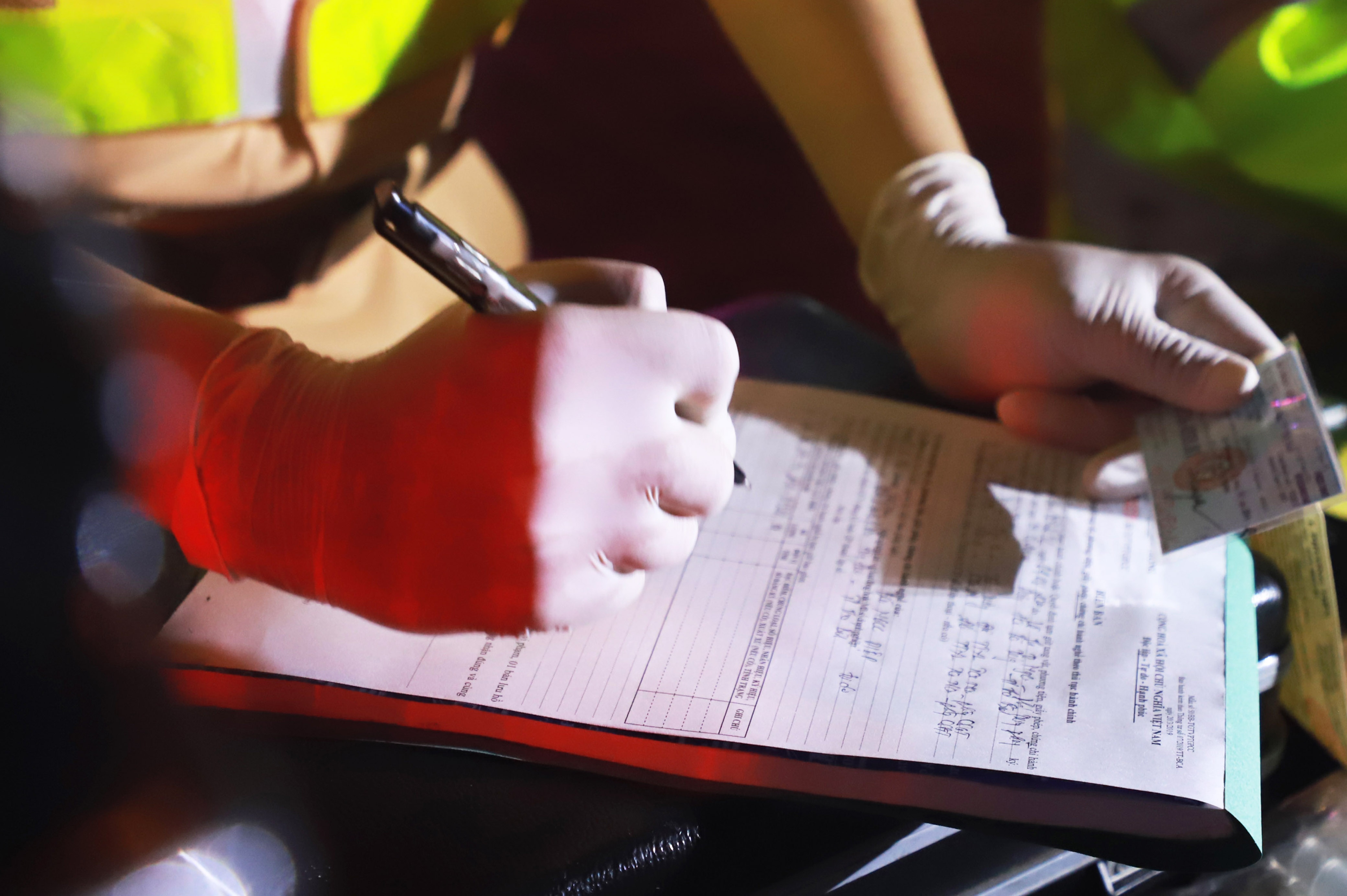 Ra quân kiểm tra nồng độ cồn Thái Bình ảnh 6 Ra quan kiem tra nong do con Thai Binh anh 6