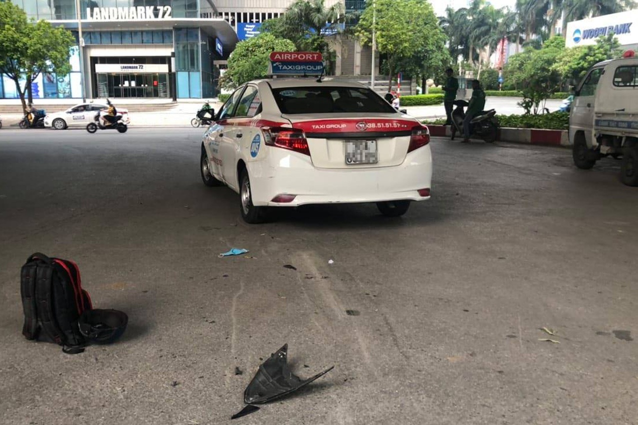 Thi sinh thi THPT nguy kich sau tai nan voi taxi hinh anh