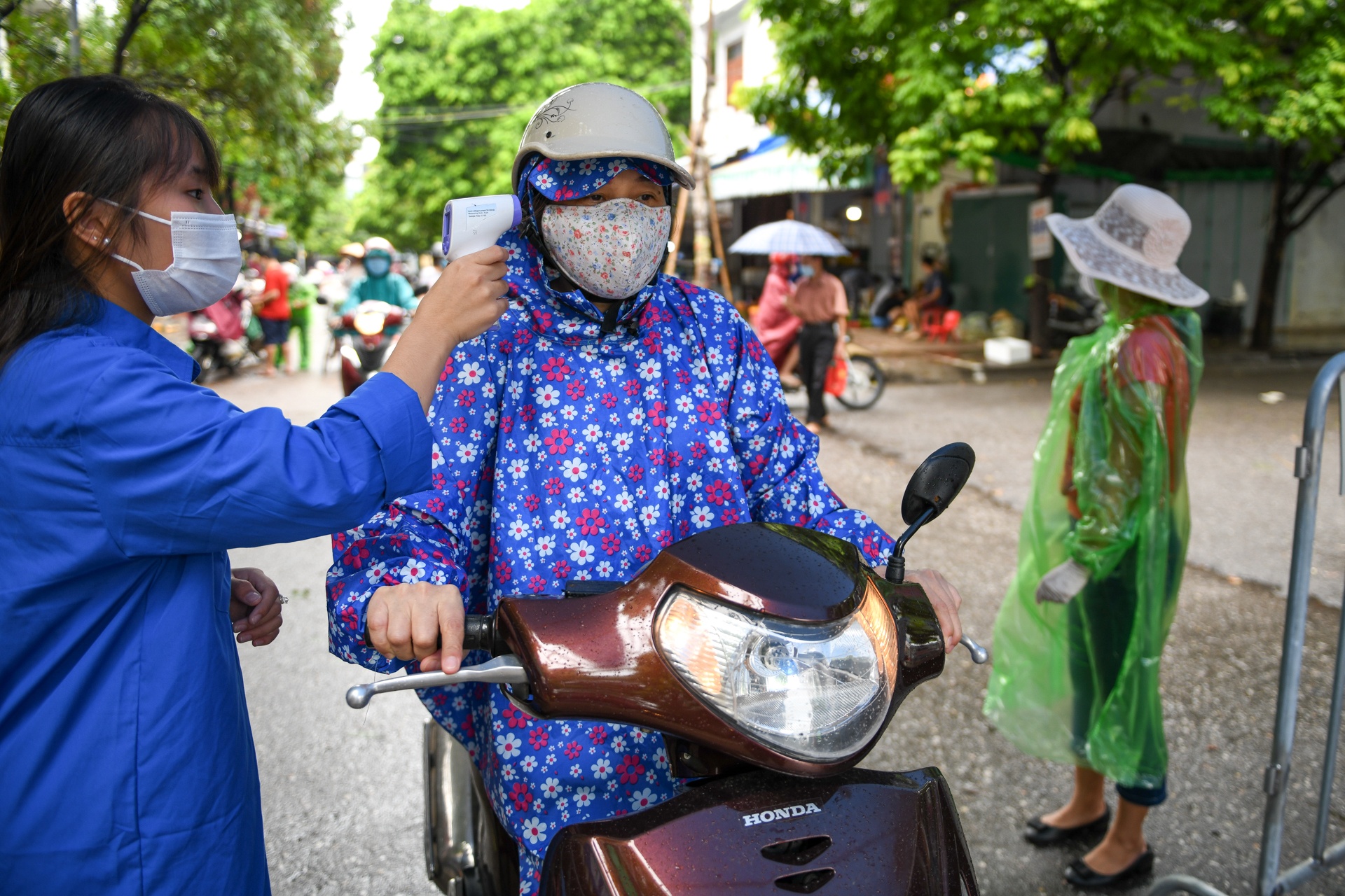Hai Duong phong toa anh 7