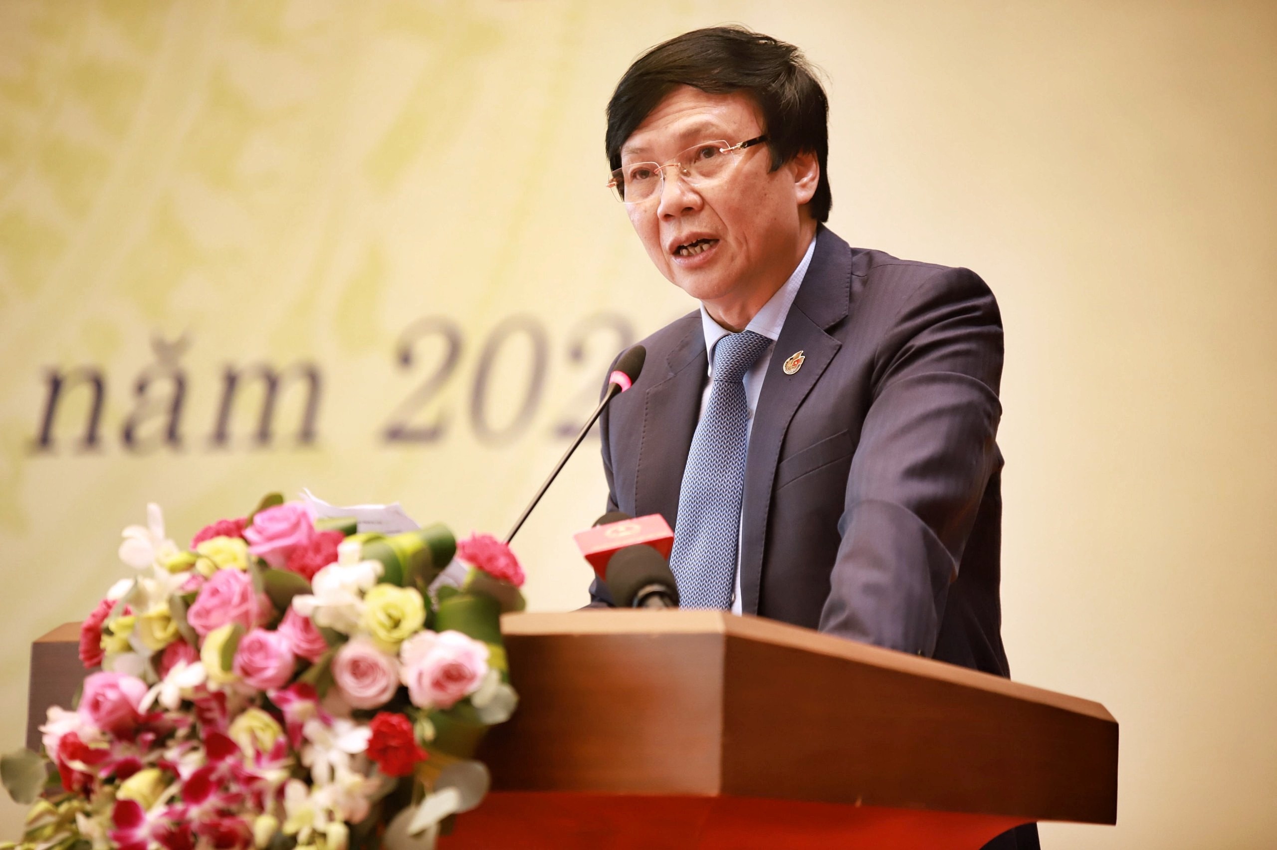 Giai bao chi 75 nam Quoc hoi Viet Nam anh 2