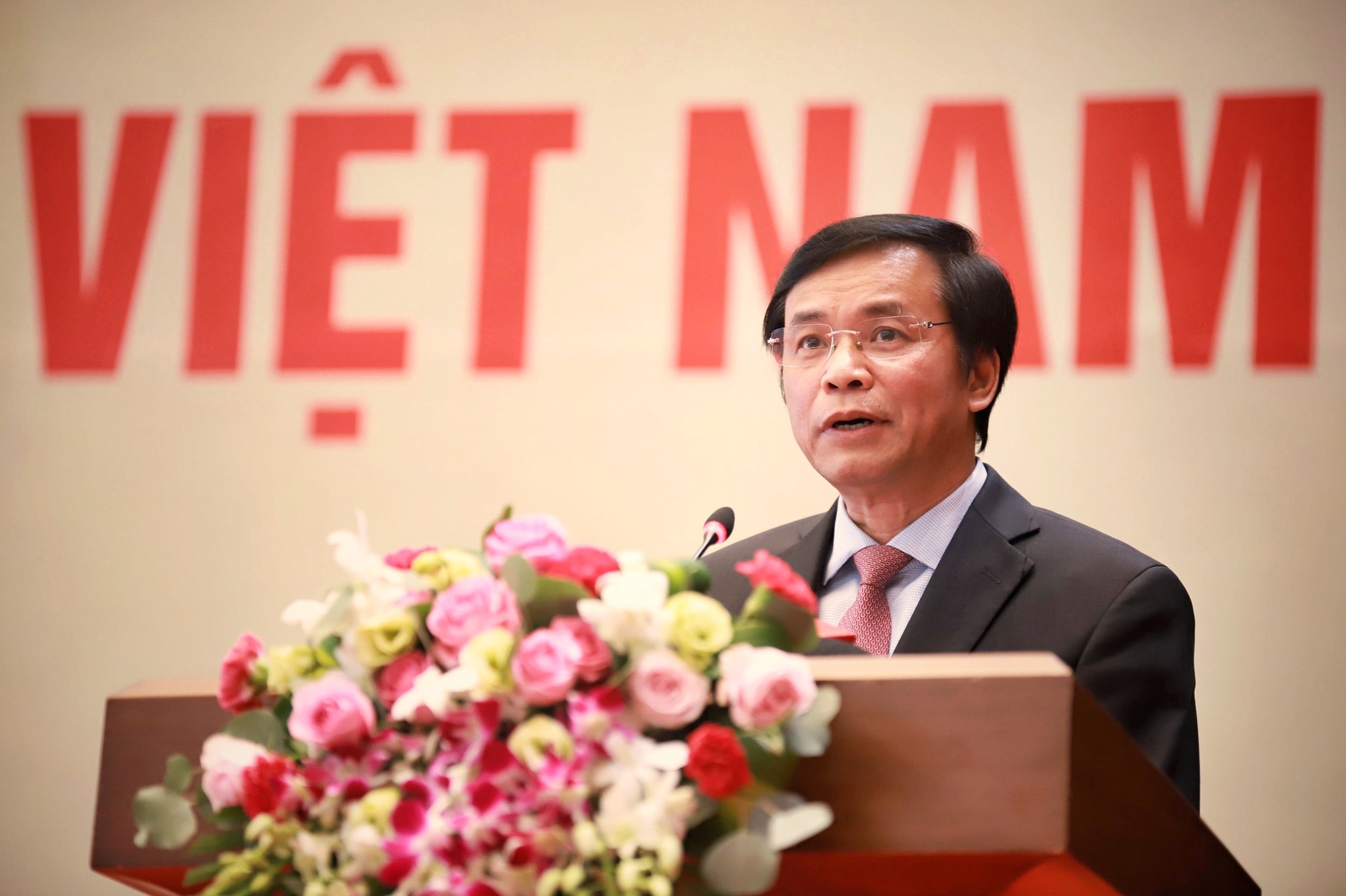 Giai bao chi 75 nam Quoc hoi Viet Nam anh 1