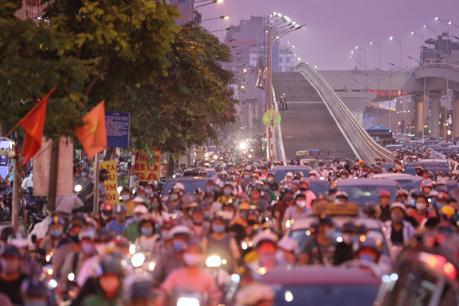 Tac duong Nga Tu So anh 13