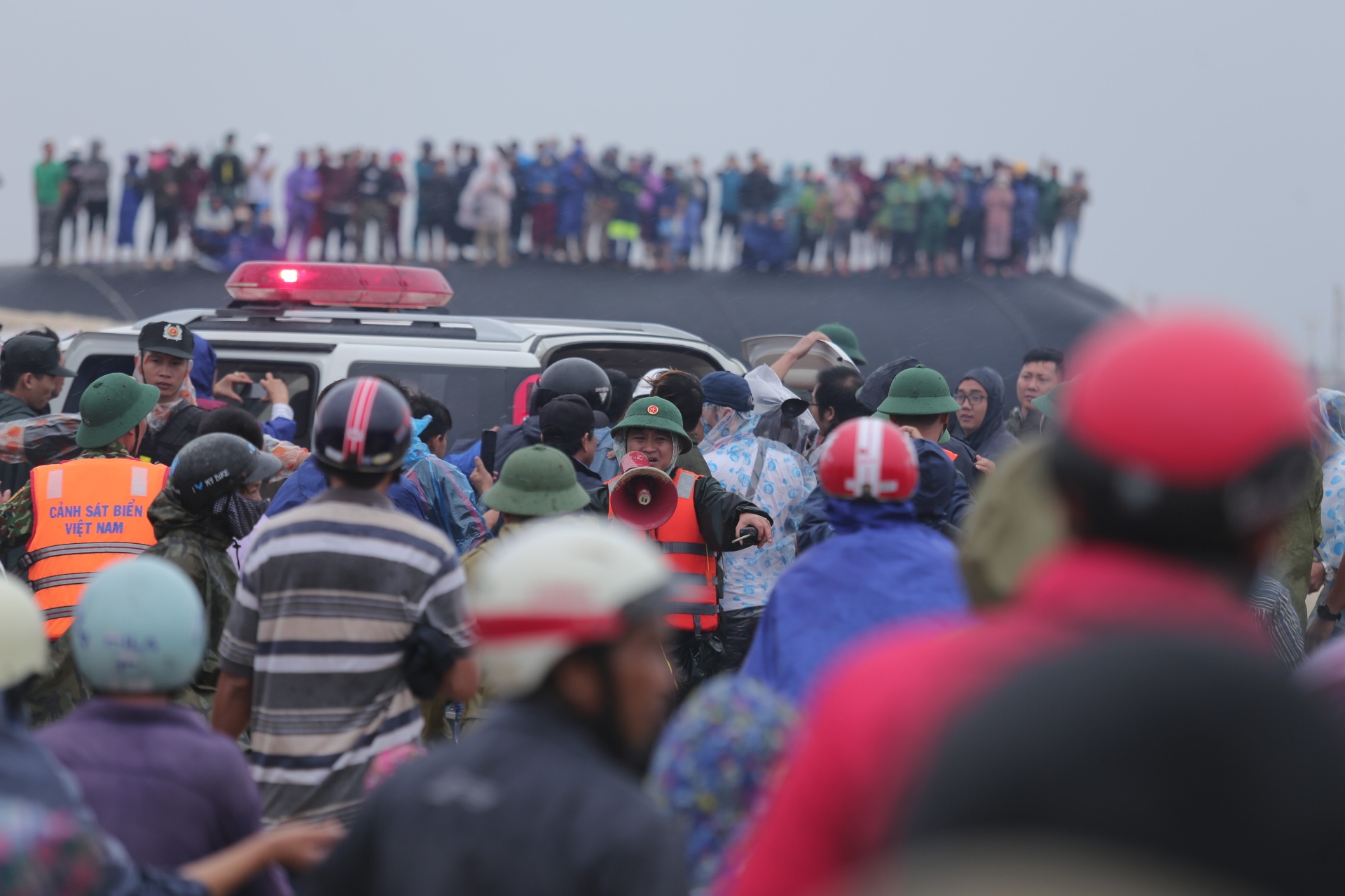 giai cuu tau Vietship 01 anh 6