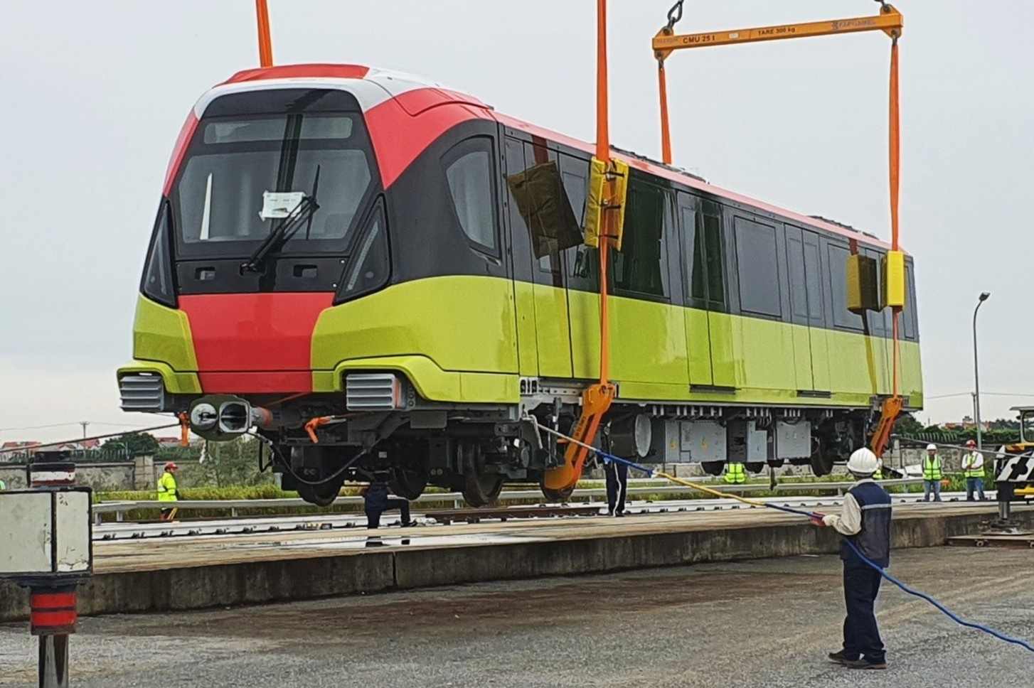 Doan tau tuyen metro Nhon ve den Ha Noi hinh anh