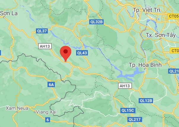 Xe tai lao xuong vuc Son La anh 2