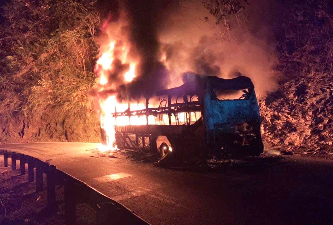 Chay xe giuong nam anh 1