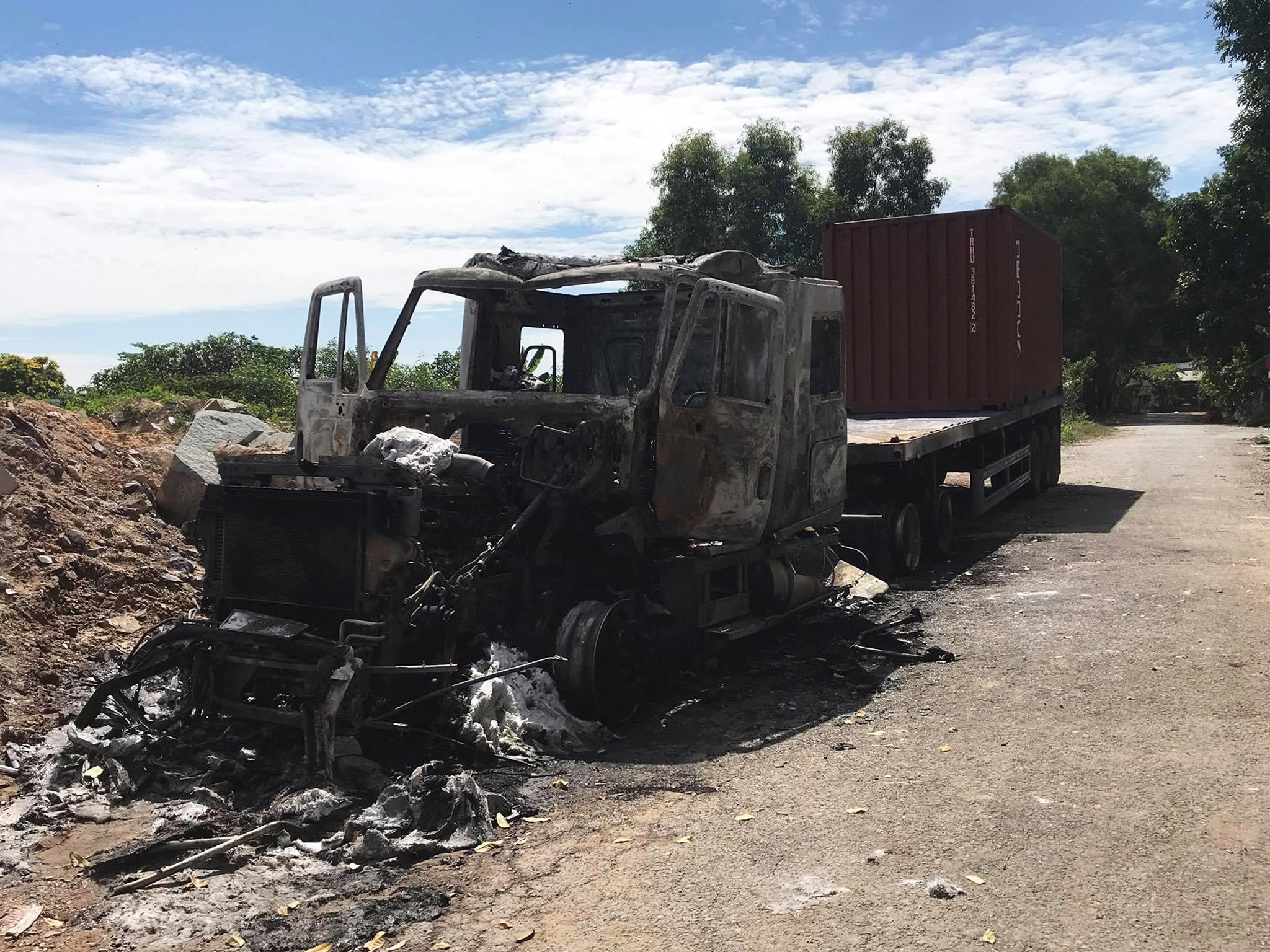 Ngay thu hai nghi Tet Duong lich: 13 nguoi chet vi tai nan hinh anh