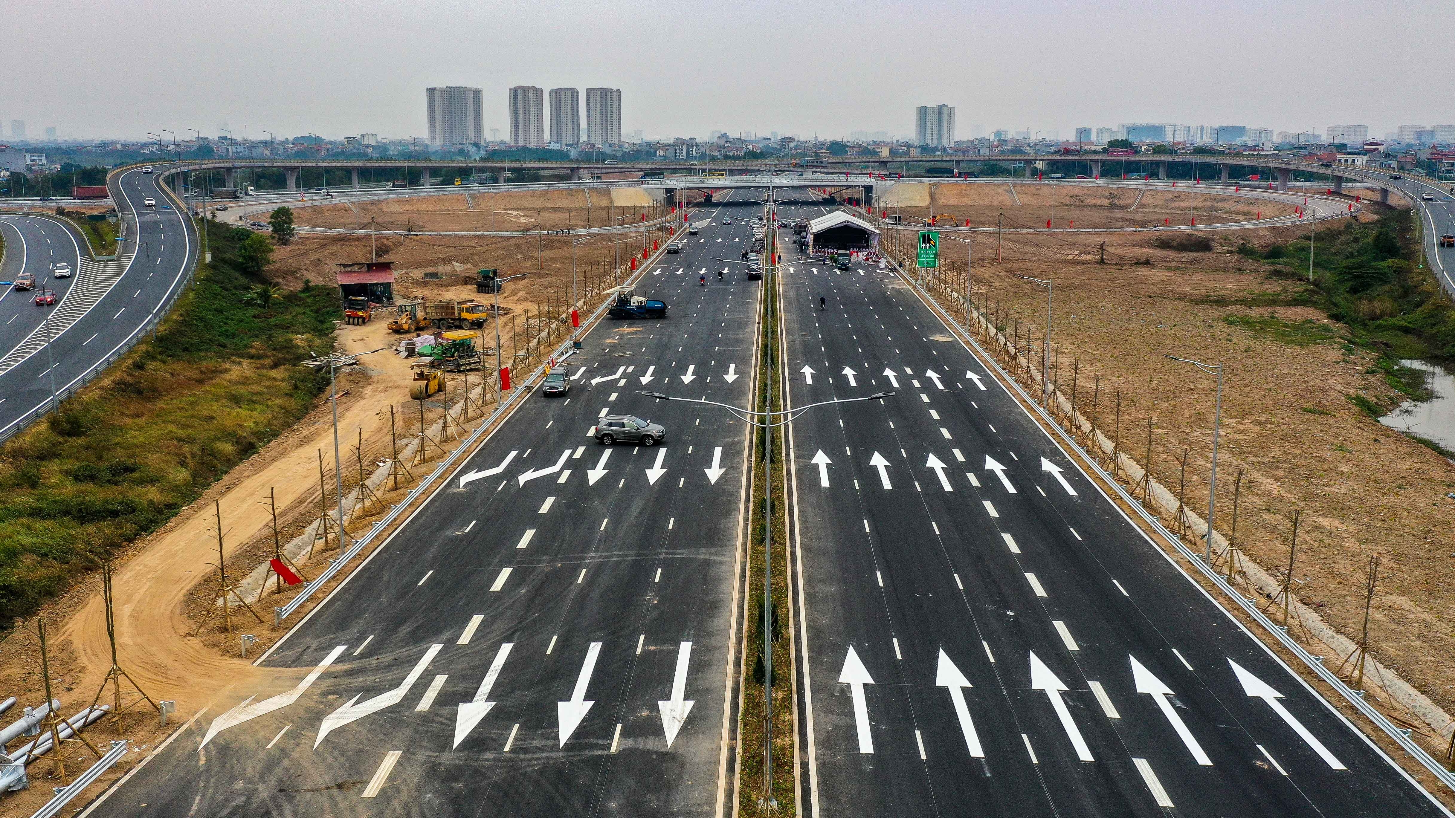 Nut giao Co Linh anh 3