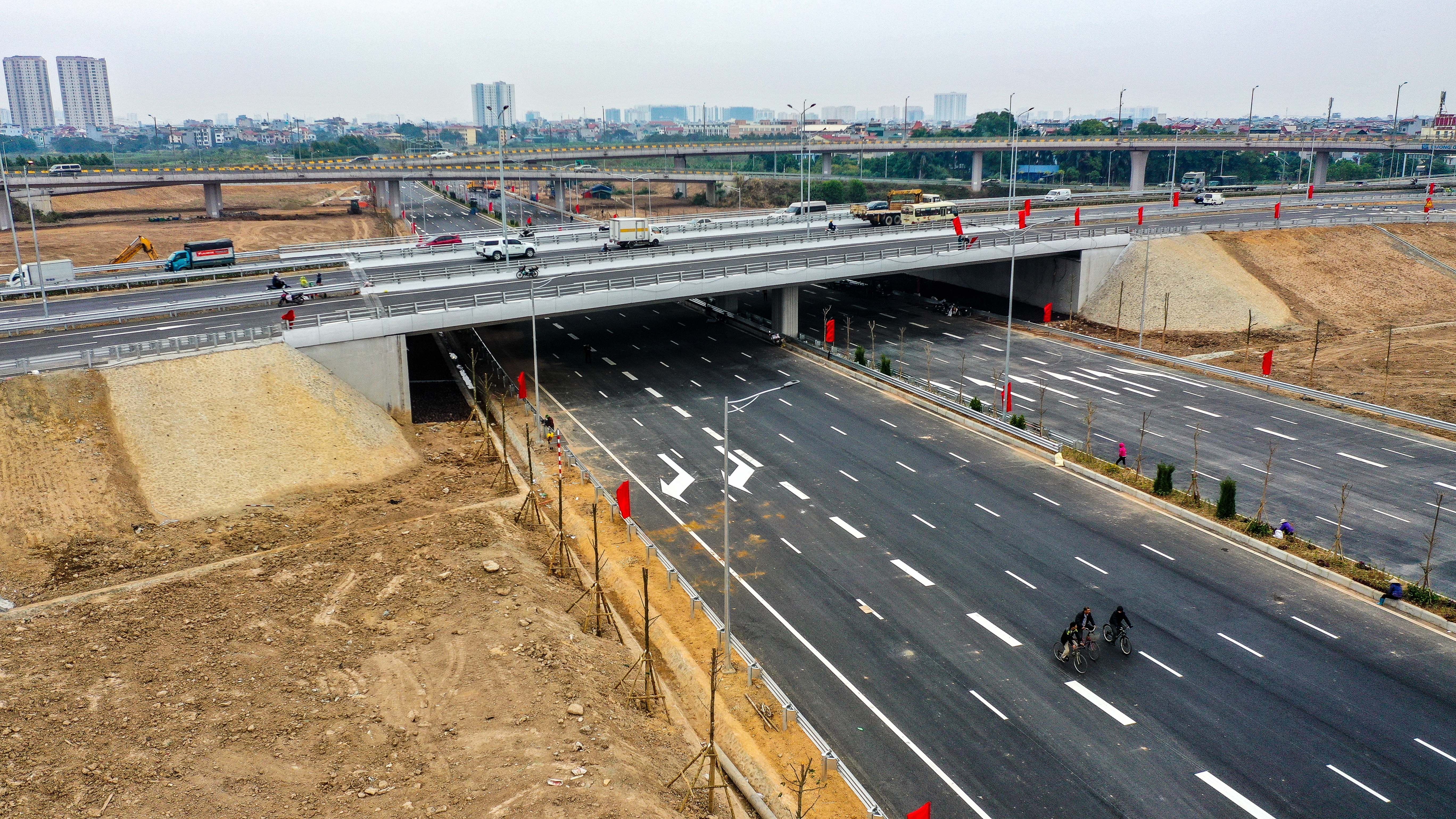 Nut giao Co Linh anh 6