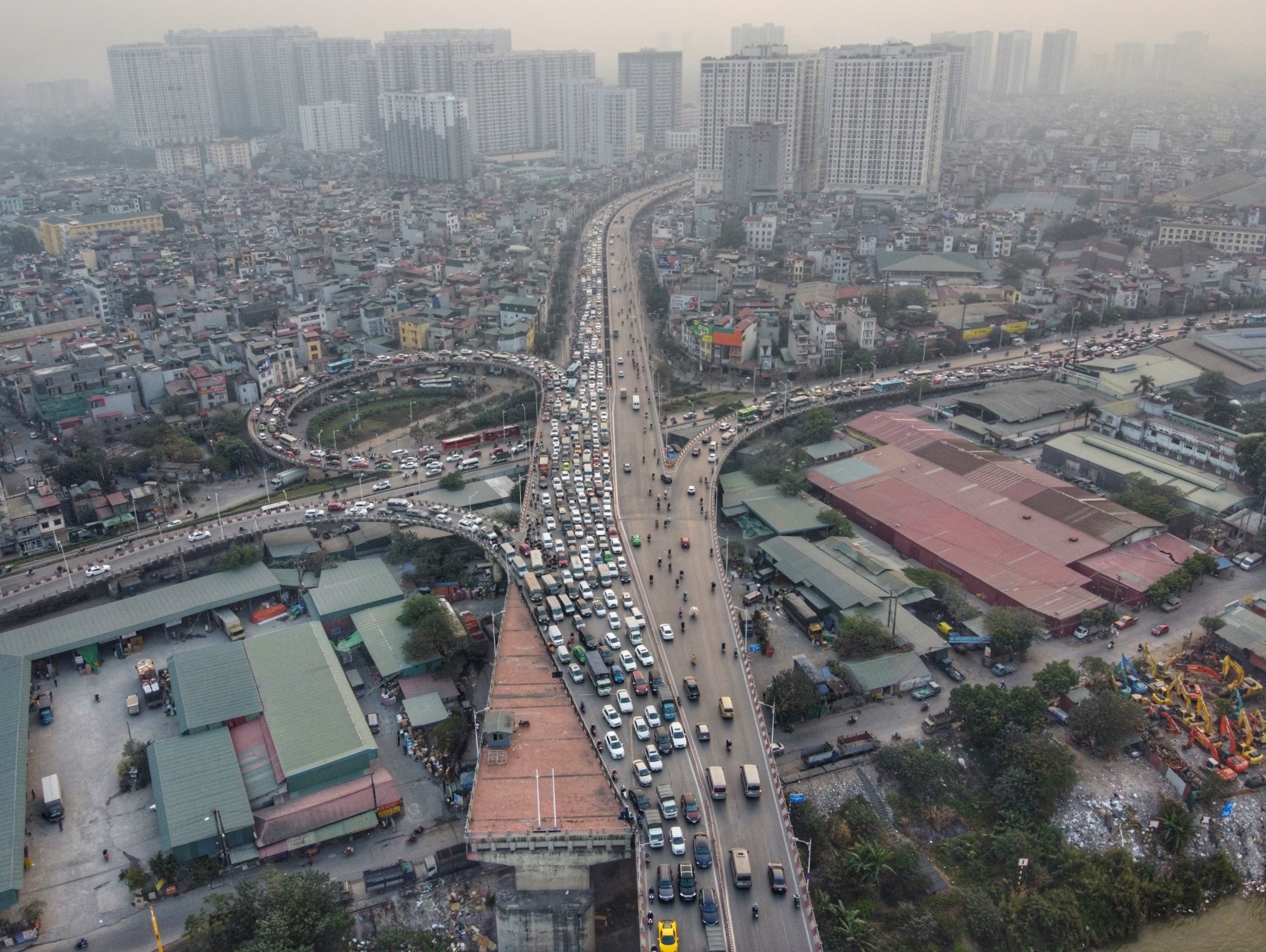 Tac cau Vinh Tuy anh 9