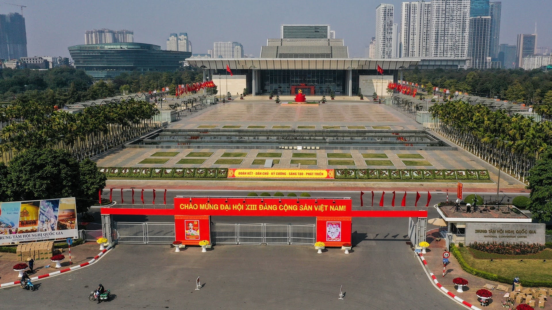 Trung tam Hoi nghi Quoc gia Dai hoi Dang anh 1