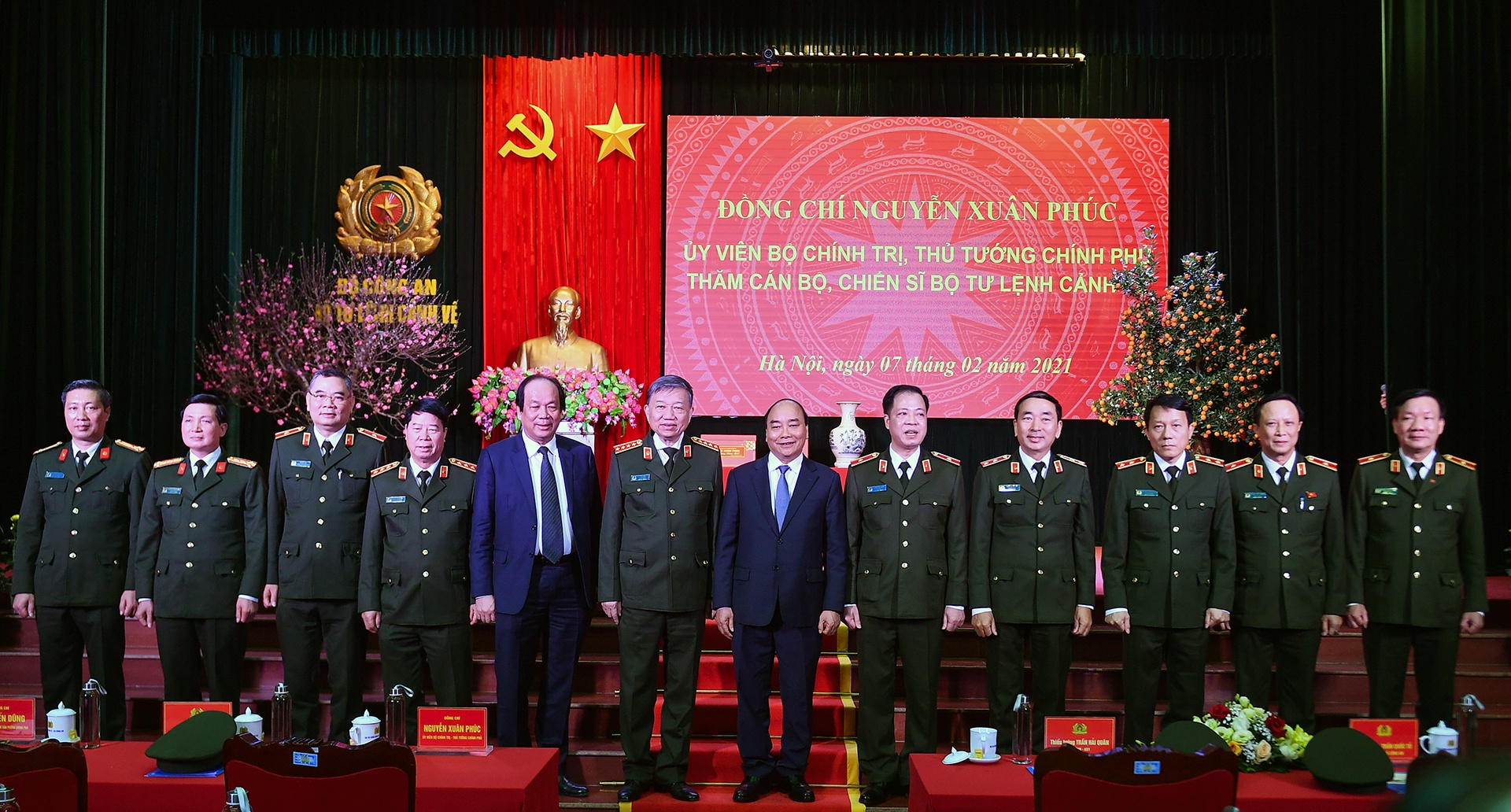 Thu tuong chuc Tet Bo Tu lenh Canh ve anh 10