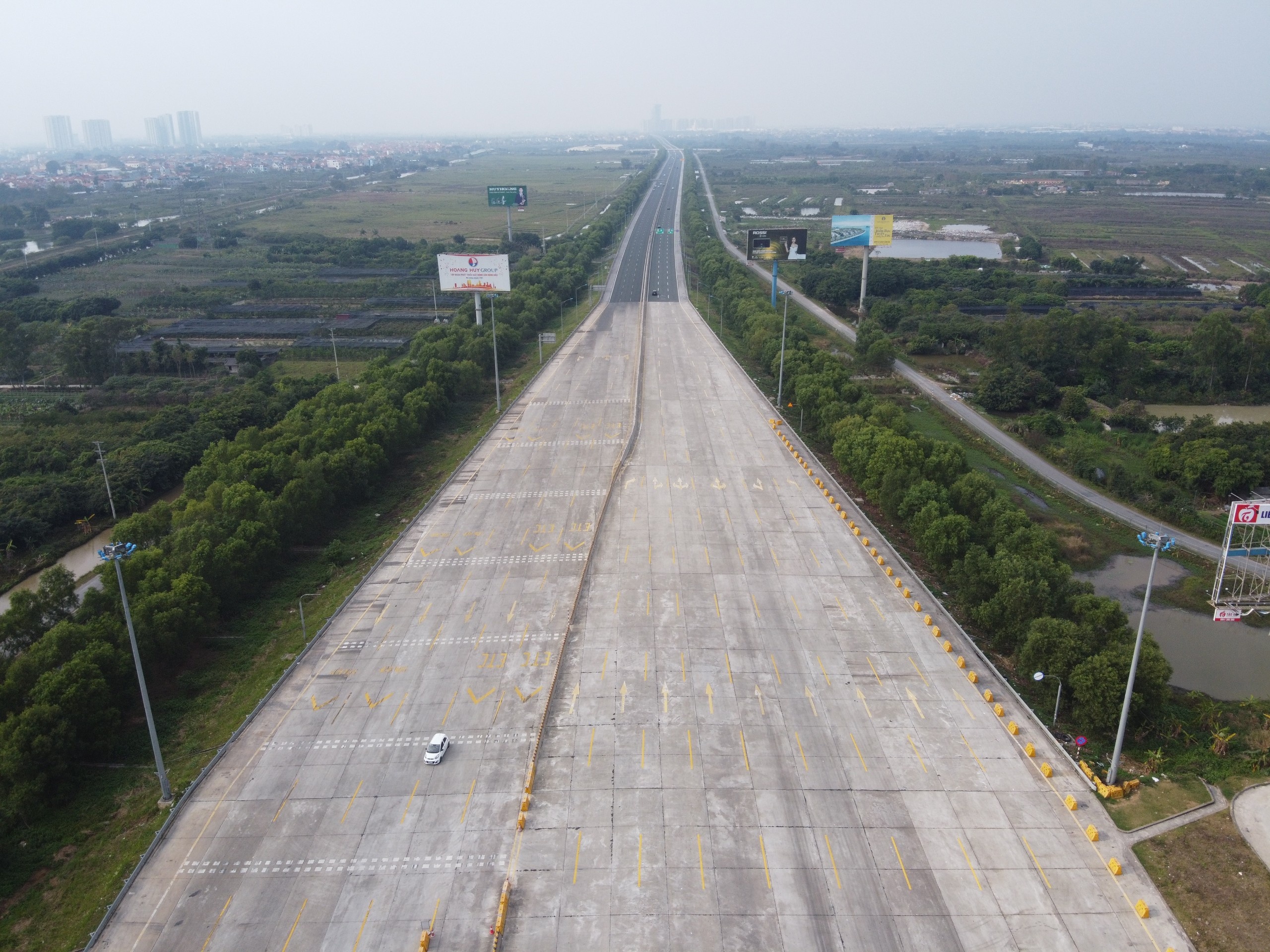 Ha Noi tac duong mung 1 Tet anh 12